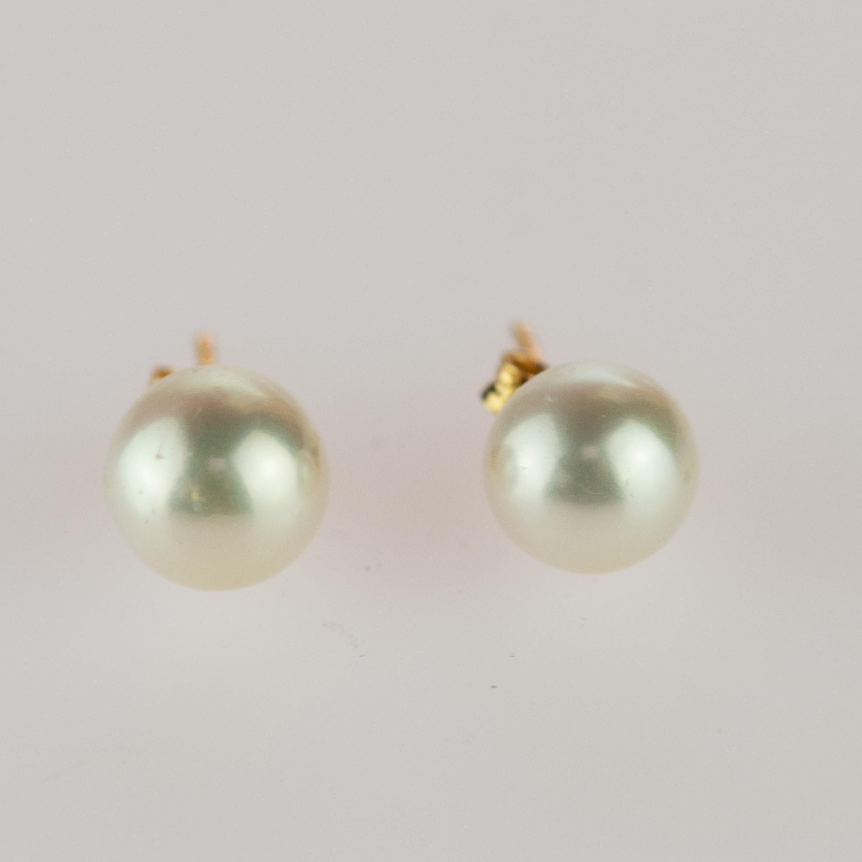 Intini Jewels - Orecchini fatti a mano con placca d'oro e perle d'acqua dolce in vendita 2