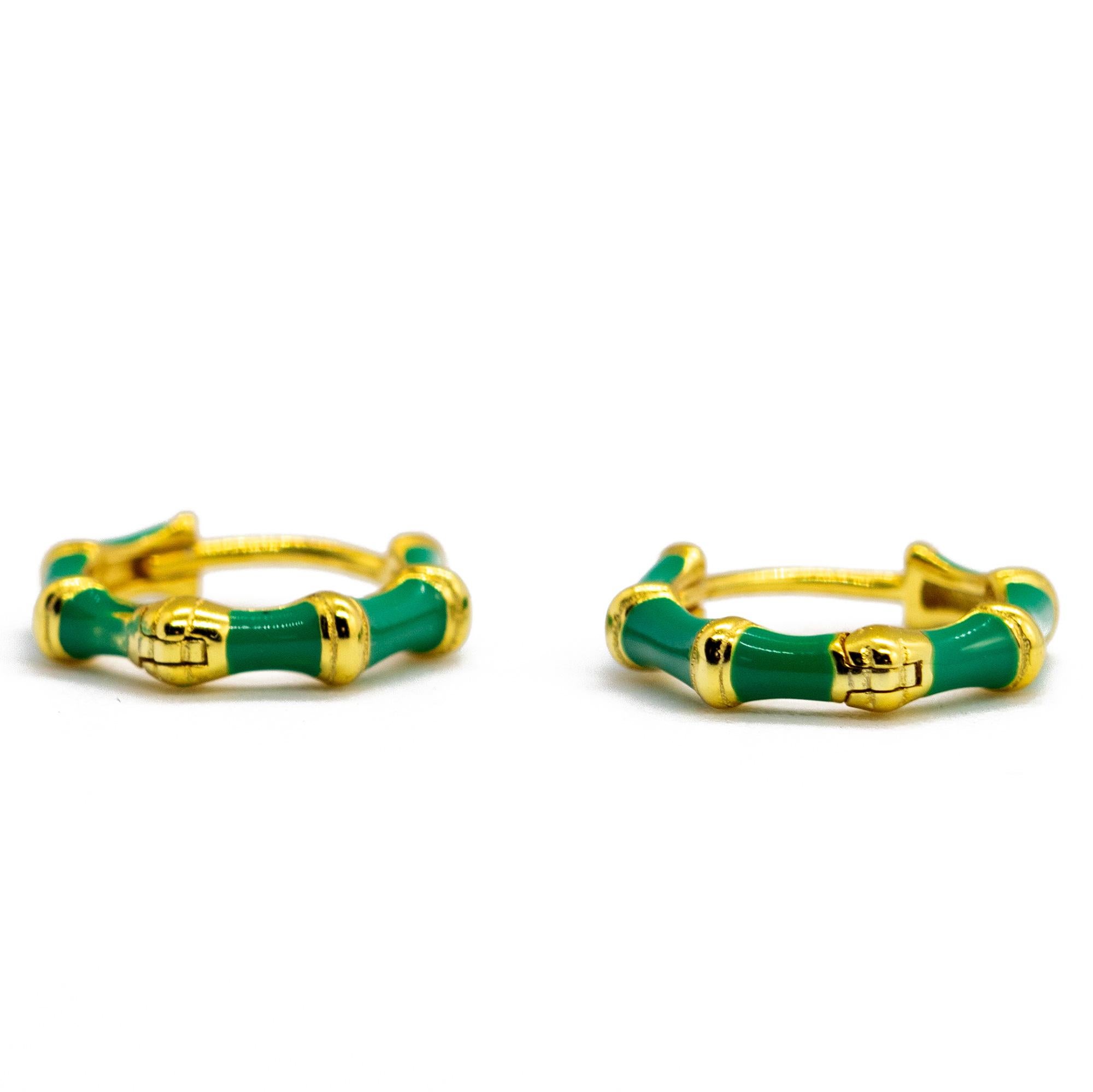 Intini Jewels Gold Plated Round Green Enamel Jewelry Cocktail Hoop Earrings In New Condition For Sale In Milano, IT