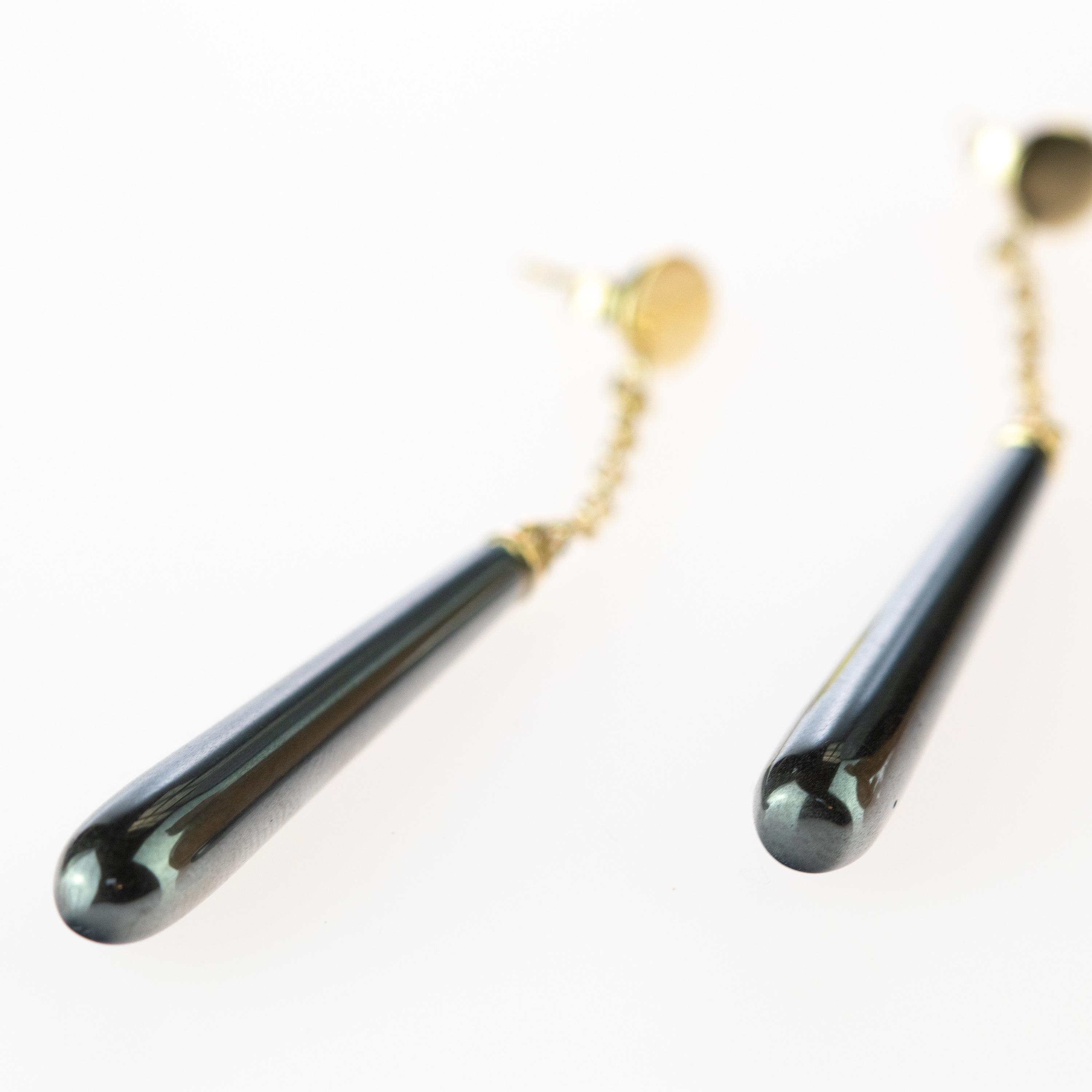 Intini Jewels Boucles d'oreilles pendantes en or jaune 18 carats avec pendentifs en forme de larme en hématite grise en vente 5