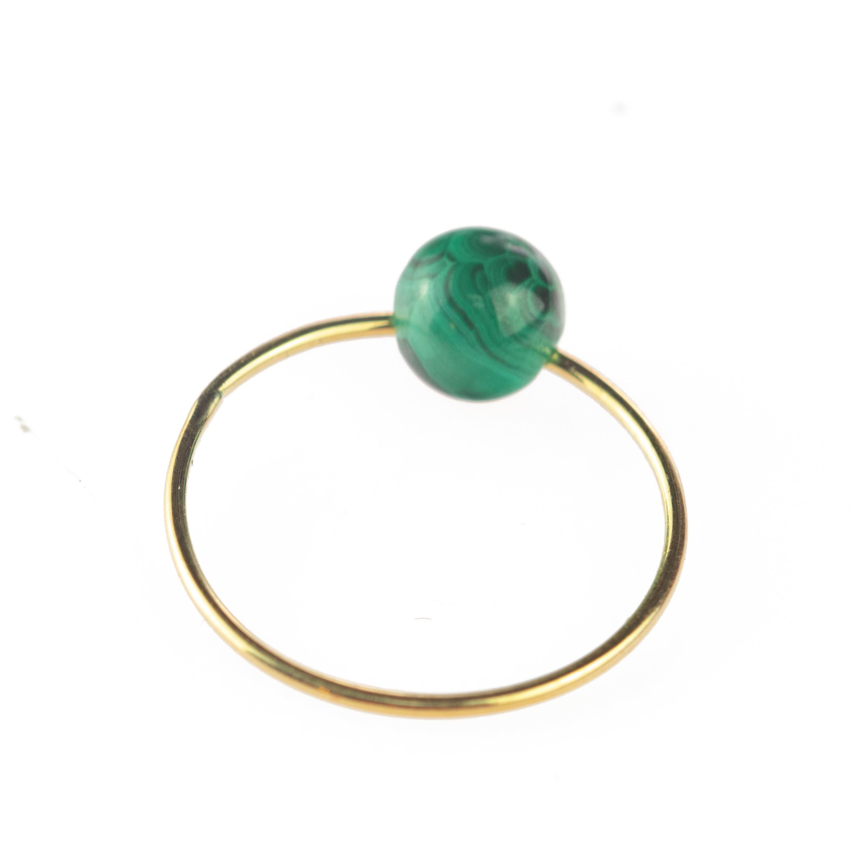 tini Jewels Malachit 18 Karat Gelbgold Boho Band Planet Ring für Damen oder Herren im Angebot
