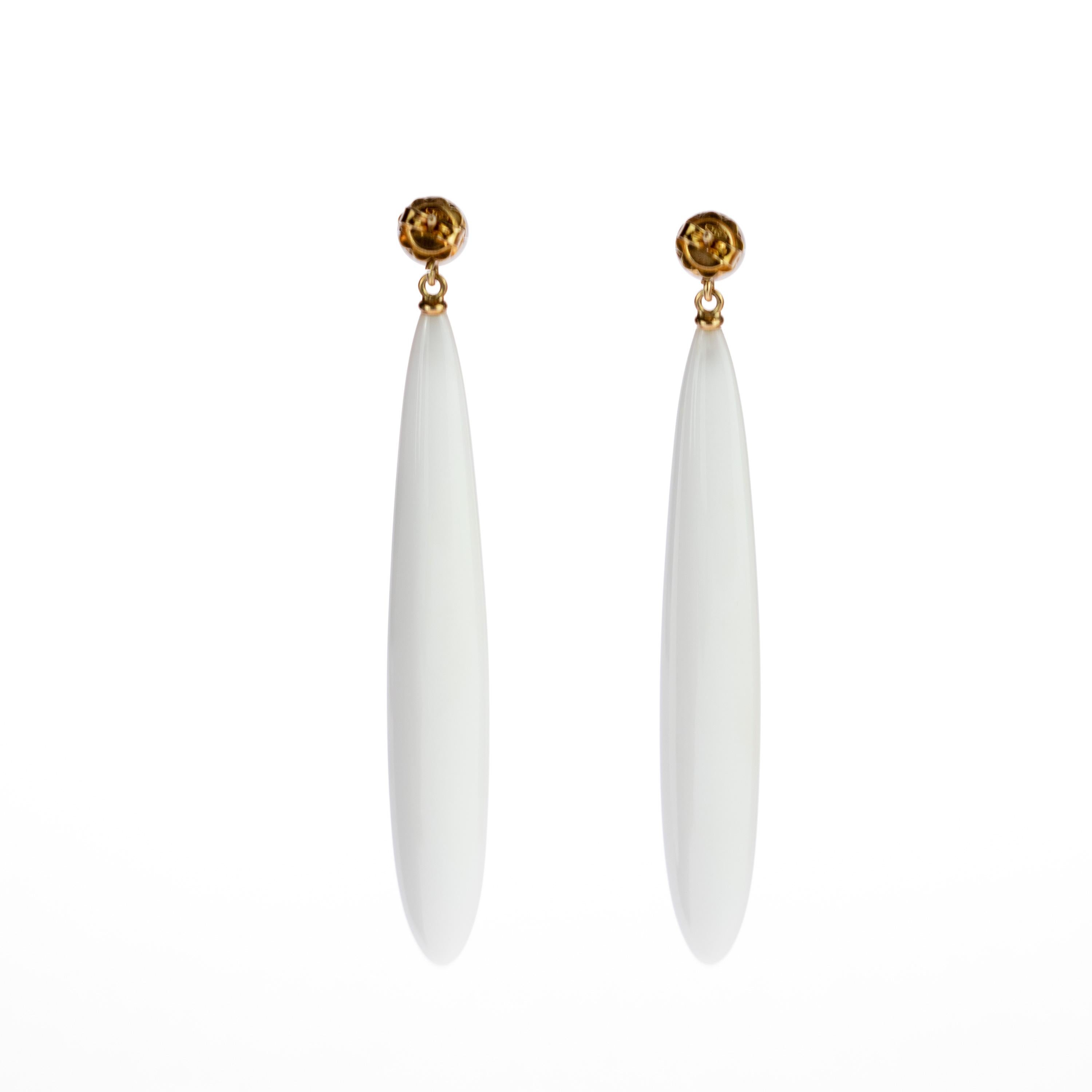 Intini Jewels Italy Round Pearl White Agate Drops 18 Karat Gold Long Earrings For Sale 3