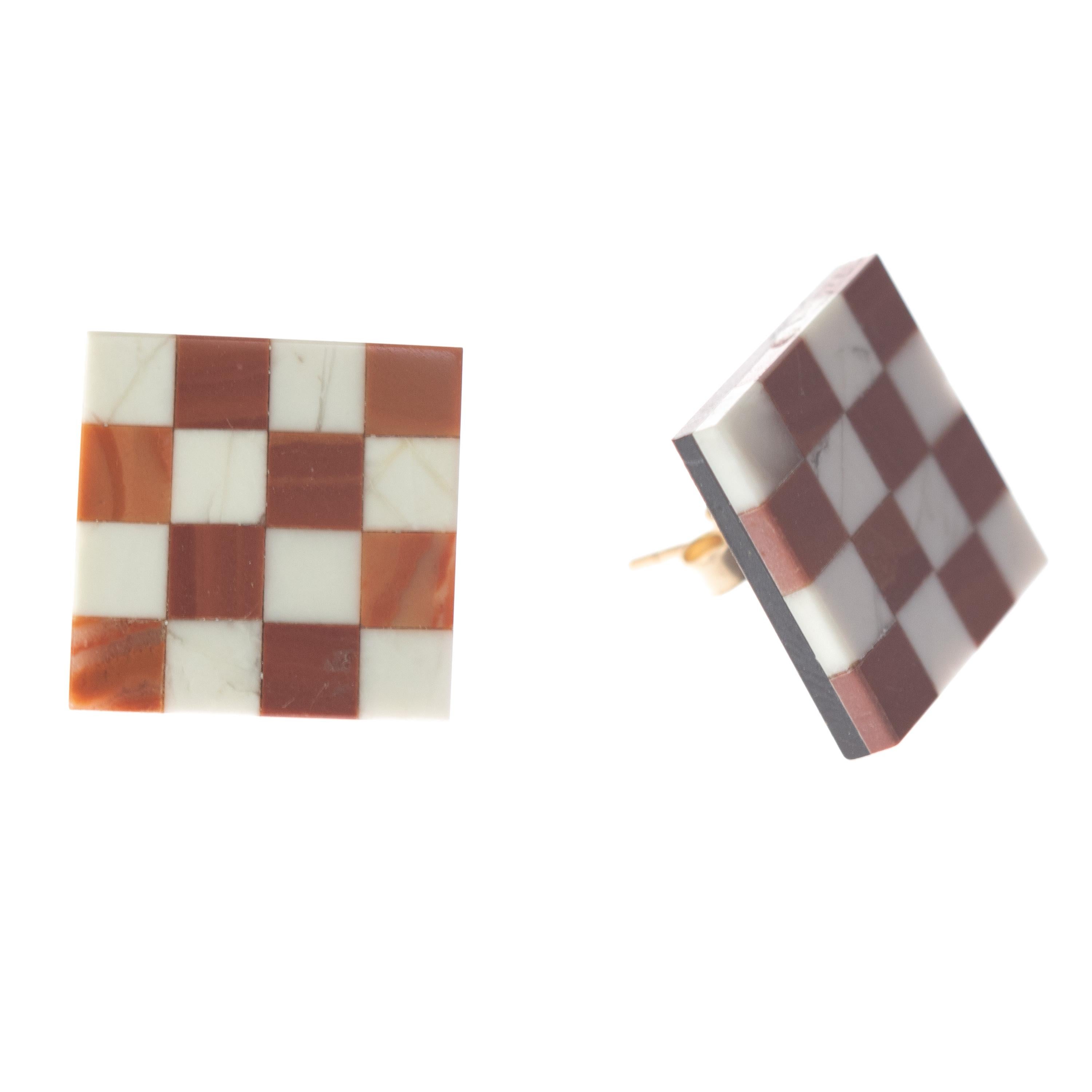 Intini Jewels Pendientes de oro de 18 quilates con tachuela de jaspe Tablero de ajedrez cuadrado Modern Chic