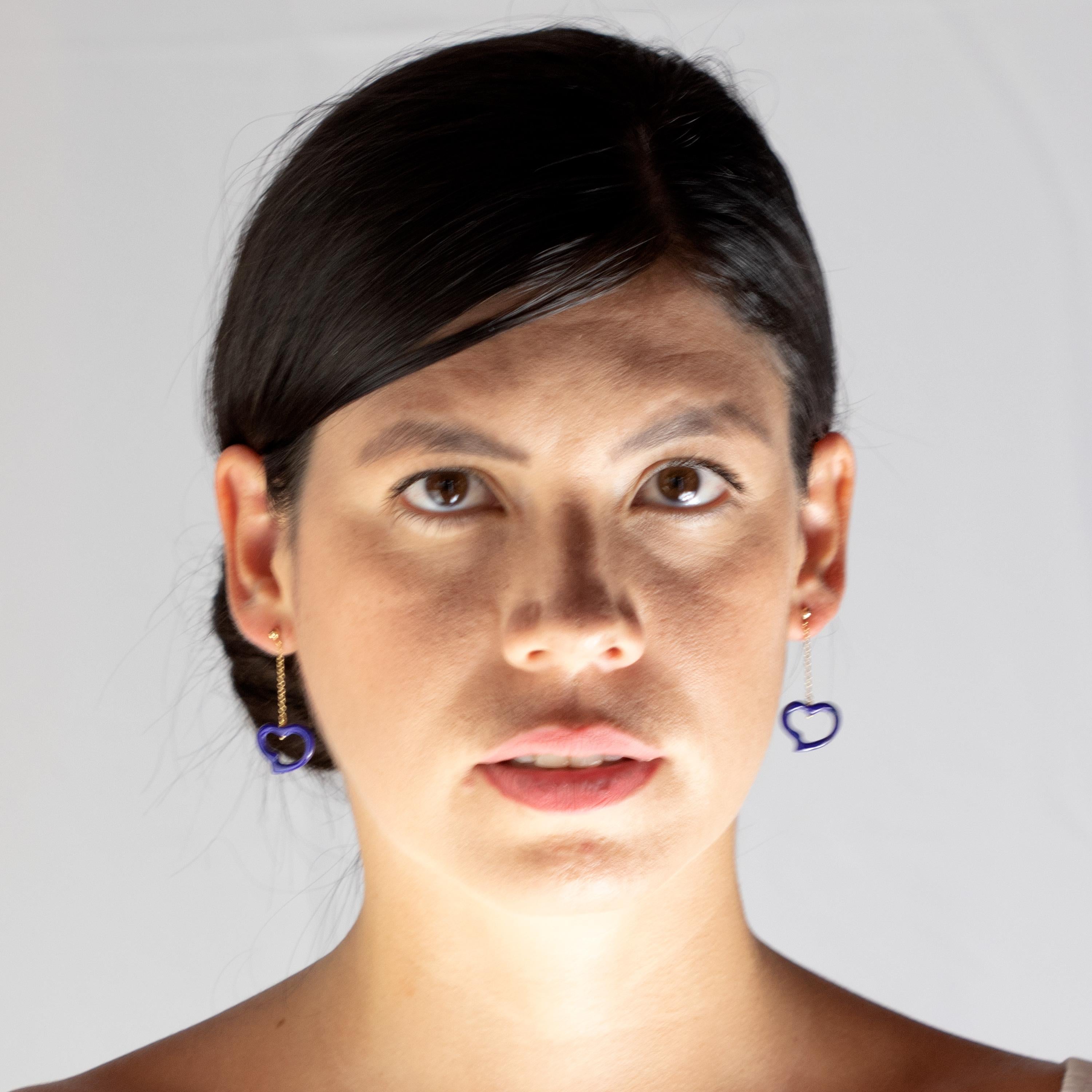 Intini Jewels Boucles d'oreilles pendantes en forme de cœur en or jaune et lapis-lazuli, jour de Saint-Valentin en vente 6