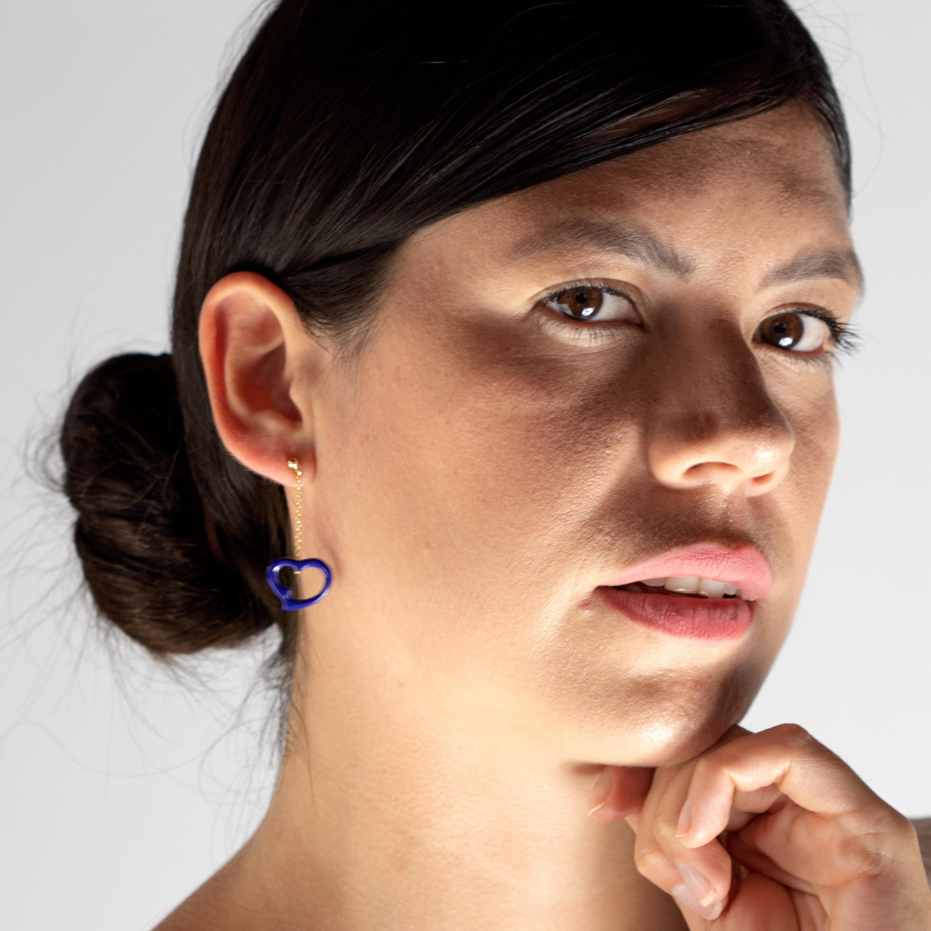 Romantique Intini Jewels Boucles d'oreilles pendantes en forme de cœur en or jaune et lapis-lazuli, jour de Saint-Valentin en vente