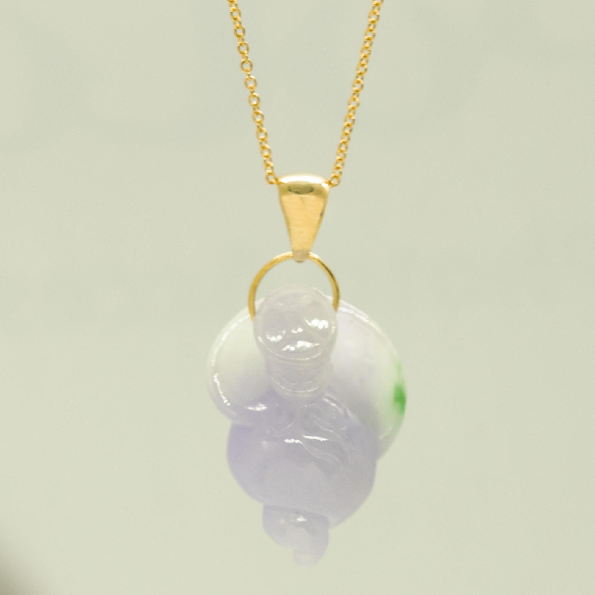 Art Nouveau Intini Jewels Lavender Jade 18K Yellow Gold Shell Pendant Summer Necklace For Sale