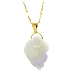 Intini Jewels Collana estiva con ciondolo a conchiglia in giada lavanda e oro giallo 18 carati
