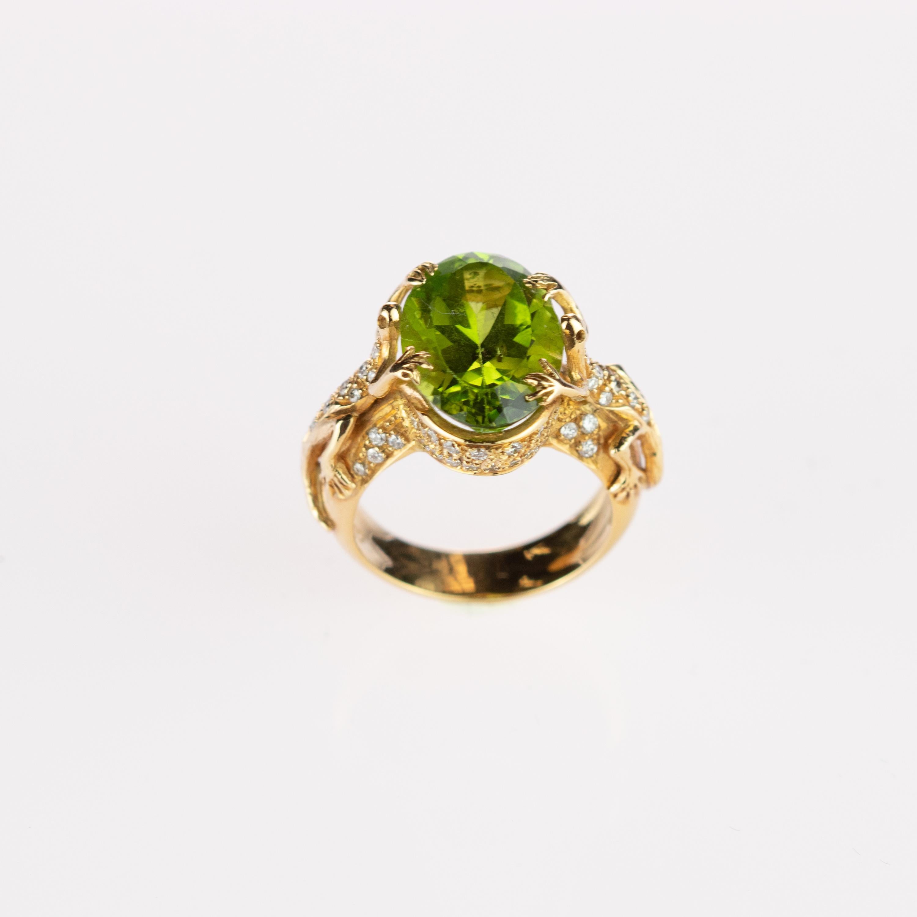 Intini Jewels Lizard Salamander Peridot Diamond 18 Karat Gold Vintage Ring For Sale 2
