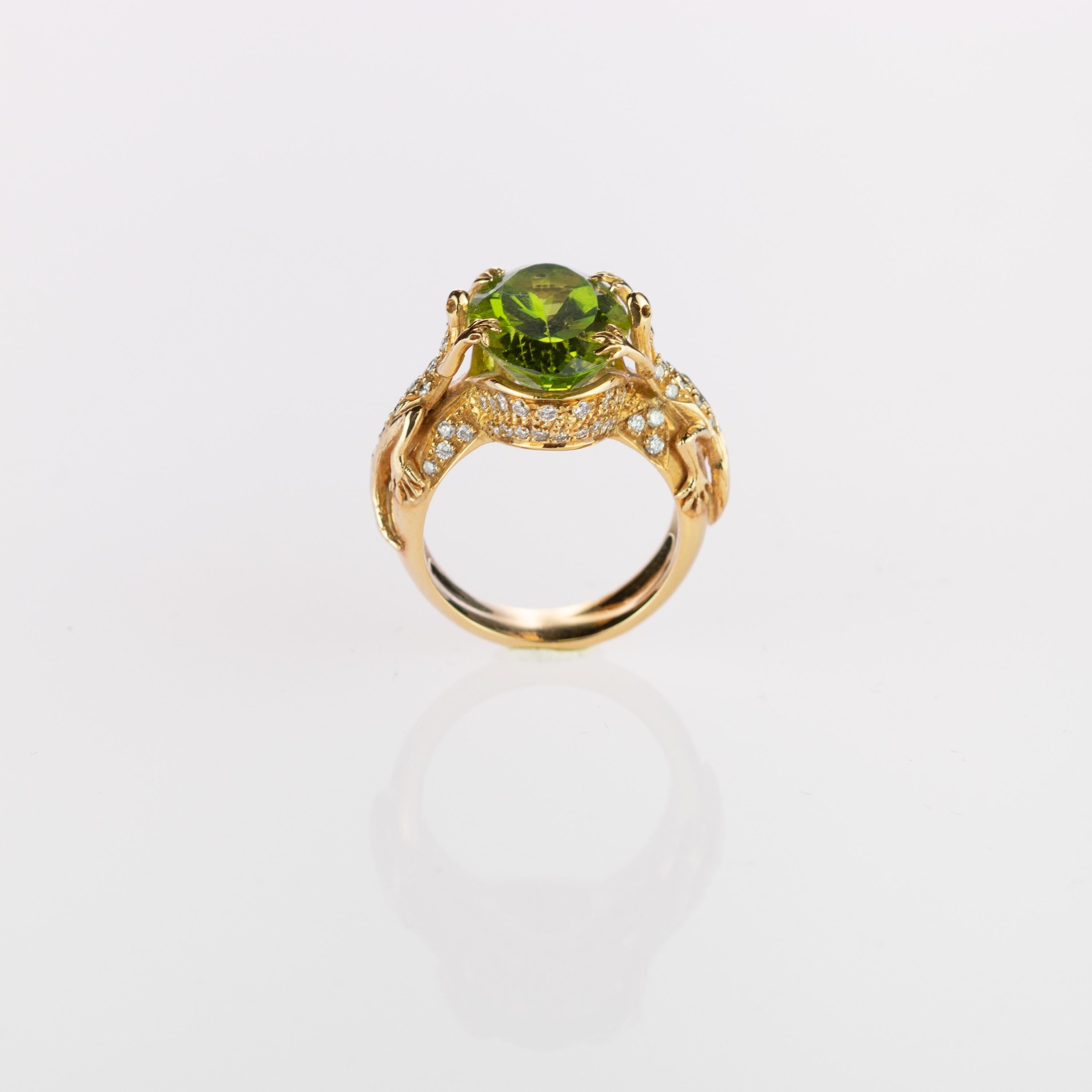 Intini Jewels Lizard Salamander Peridot Diamond 18 Karat Gold Vintage Ring For Sale 3