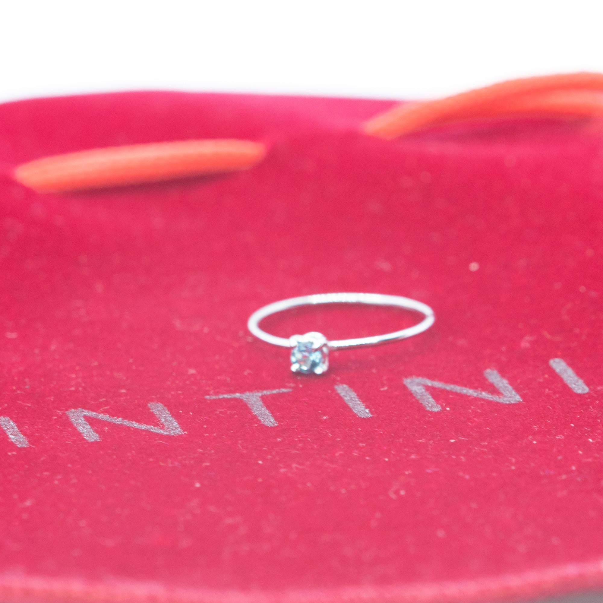 De las mujeres Intini Jewels Londres Topacio Oro Blanco 18 Kilates Cocktail Chic Anillo Oval Deco Midi en venta