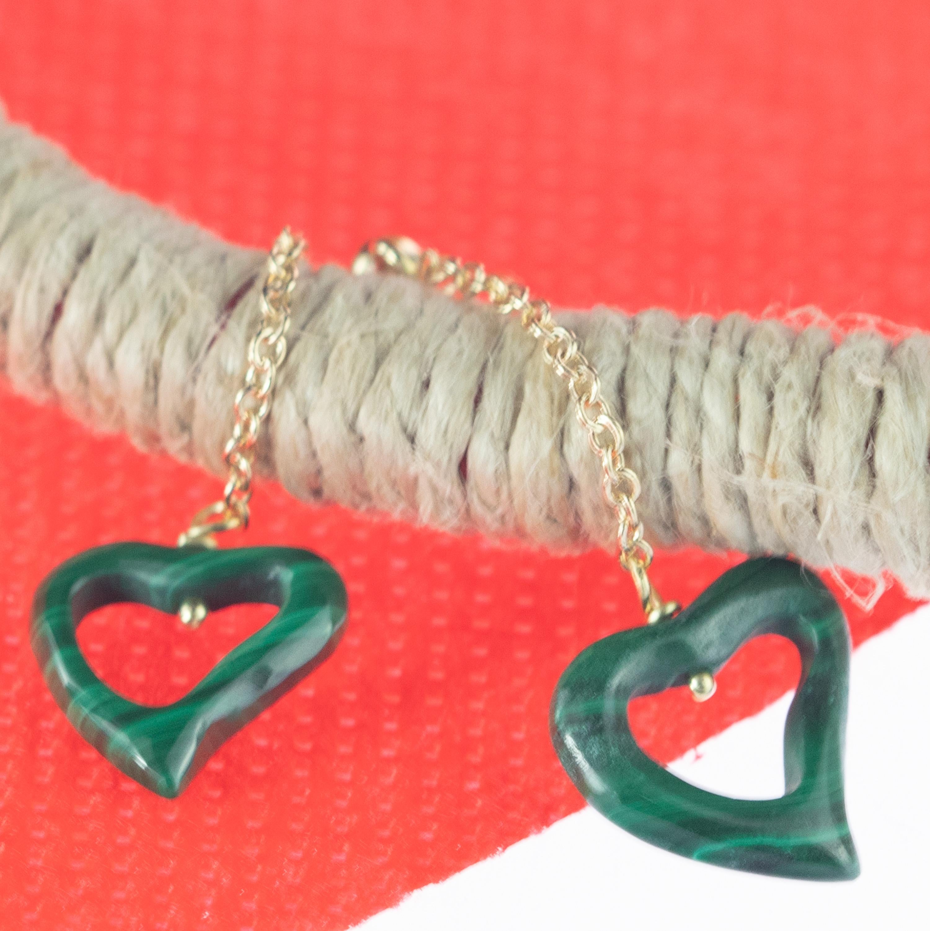 Taille cœur Intini Jewels Boucles d'oreilles en or jaune avec pendentifs en forme de cœur en malachite, jour de Valentin en vente