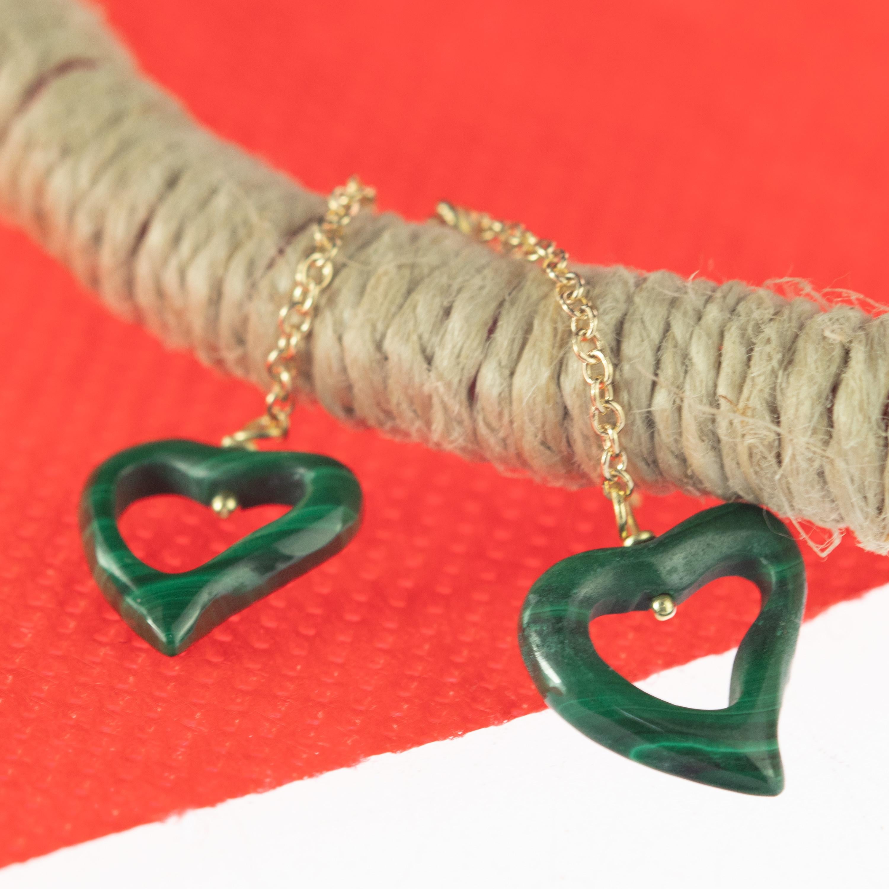 Intini Jewels Boucles d'oreilles en or jaune avec pendentifs en forme de cœur en malachite, jour de Valentin en vente 2