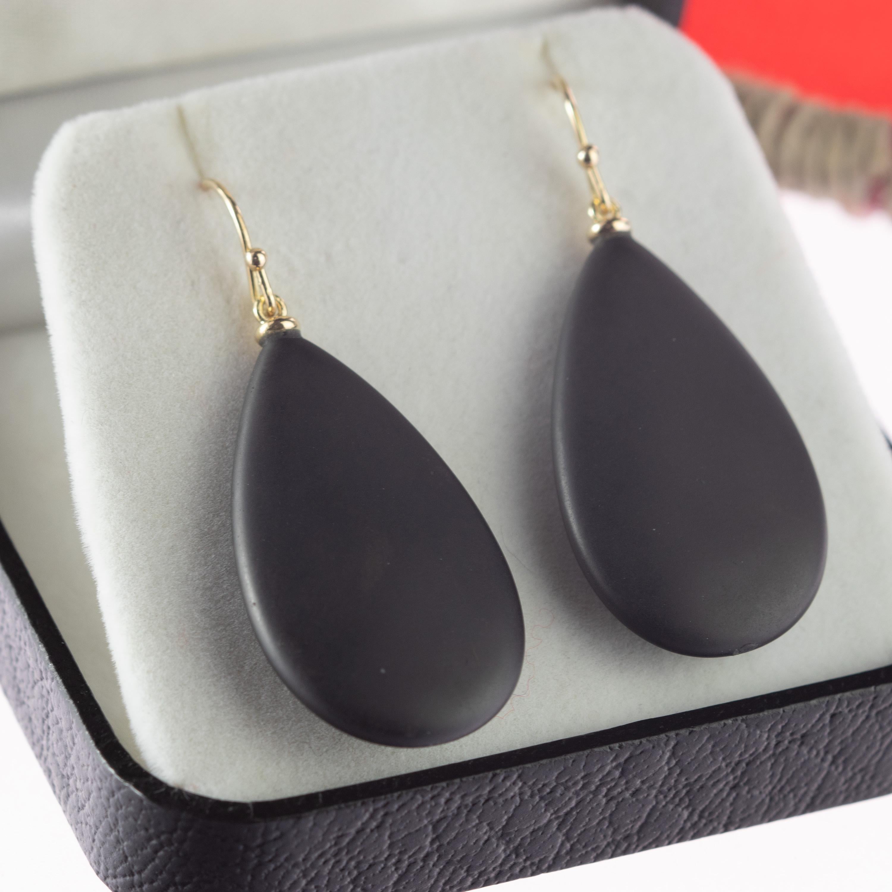 Intini Jewels Boucles d'oreilles cocktail en or et agate noire mate en forme de goutte d'eau, fabrication artisanale en vente 2