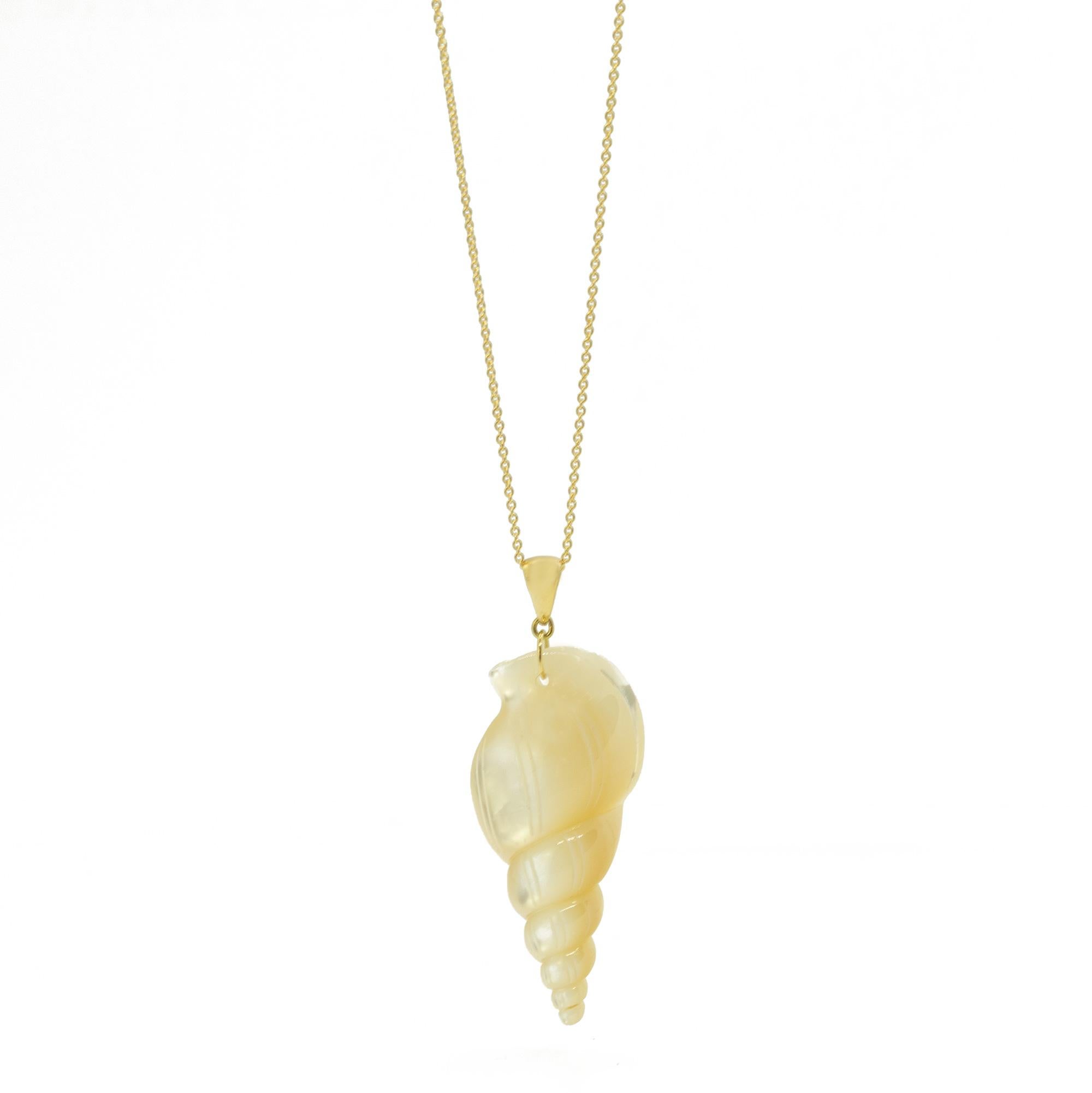 Mixed Cut Intini Jewels Mother of Pearl 18K Yellow Gold Shell Pendant Summer Necklace For Sale
