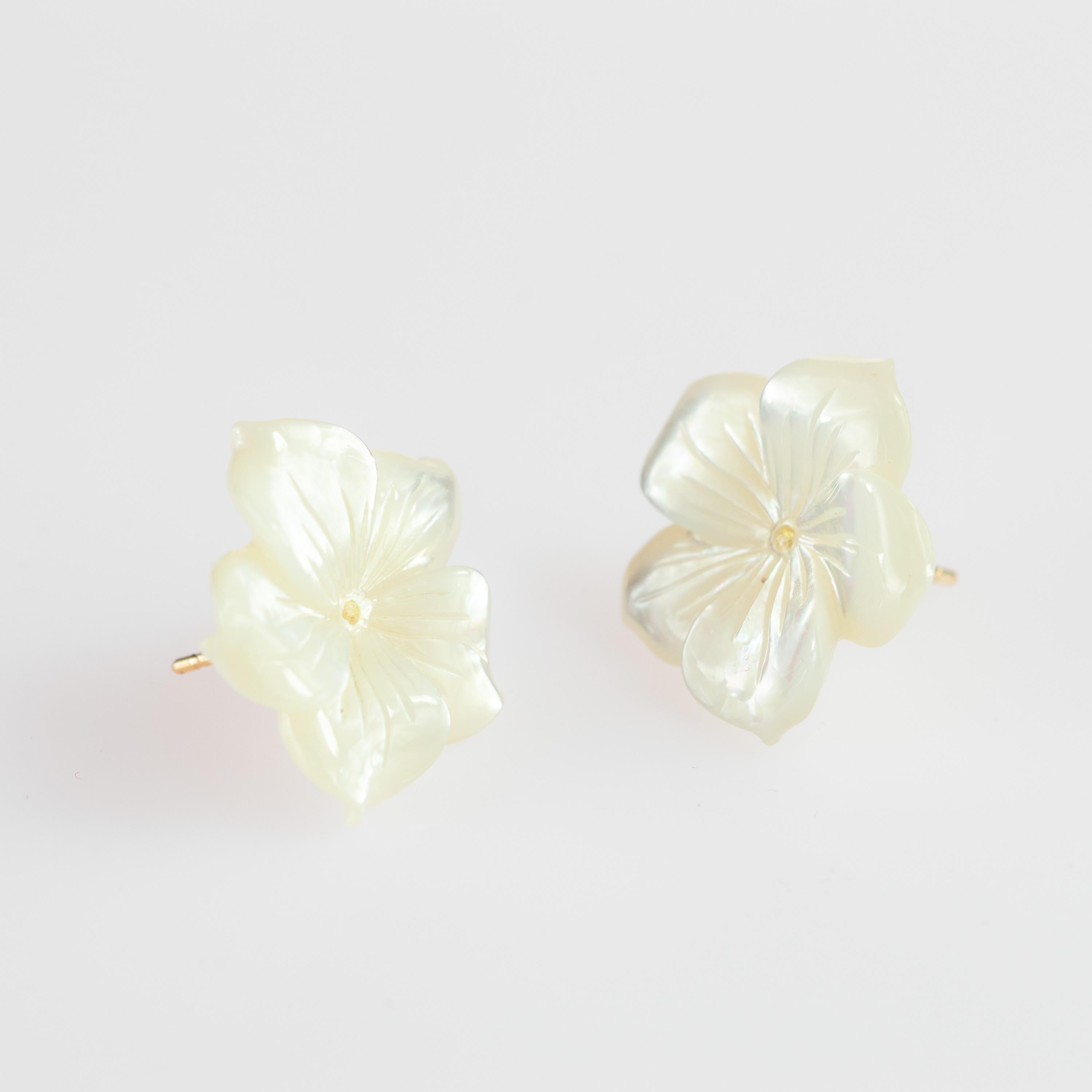 Mixed Cut Intini Jewels Mother of Pearl Carved White Flower 9 Karat Gold Stud Earrings For Sale