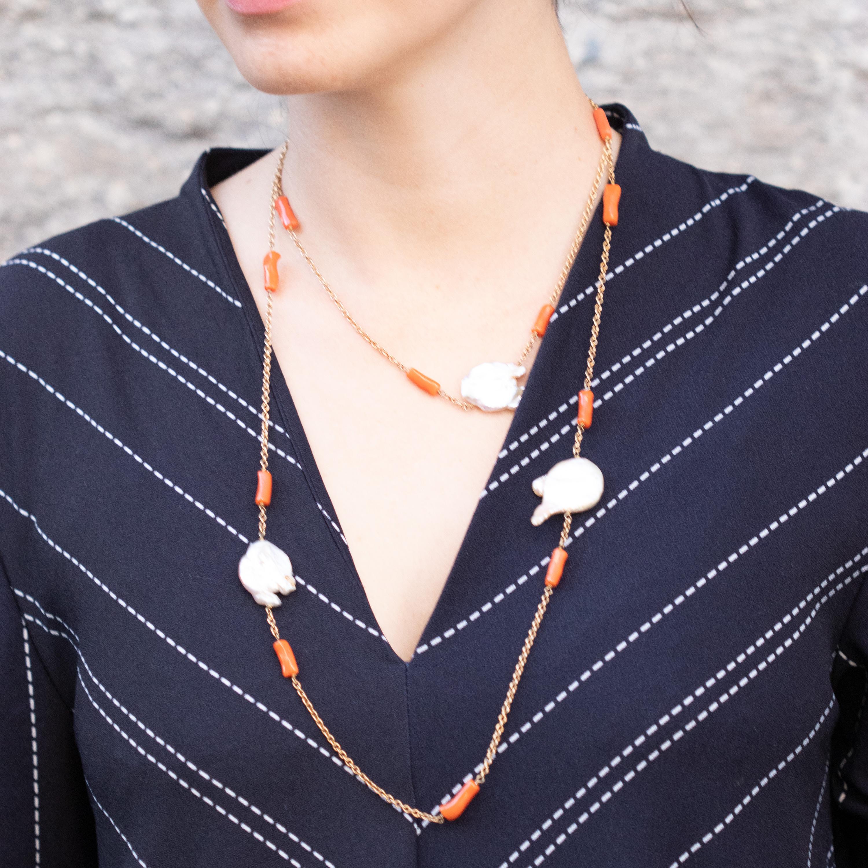 Intini Juwelen Perle Perlmutt Koralle Chips Perlen Boho lange Wickel um Halskette im Angebot 8