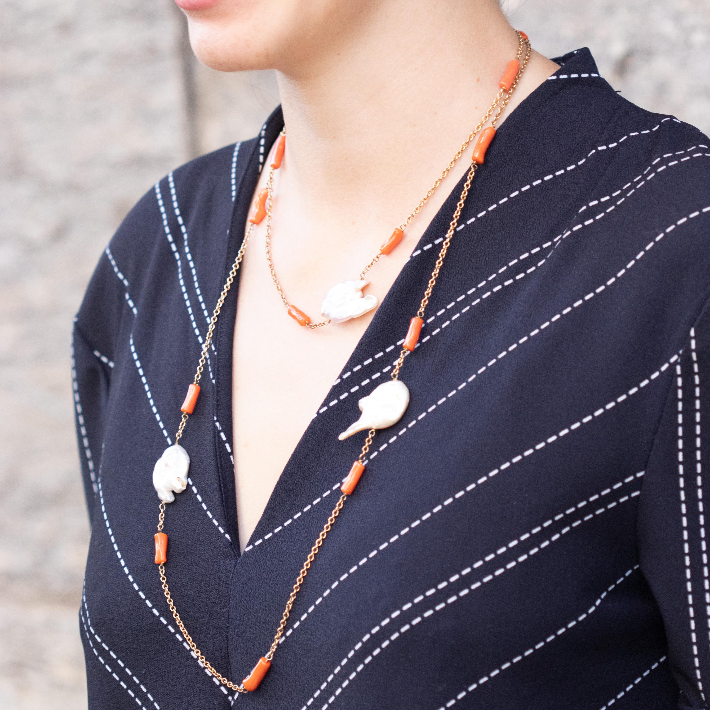 Intini Juwelen Perle Perlmutt Koralle Chips Perlen Boho lange Wickel um Halskette im Angebot 9