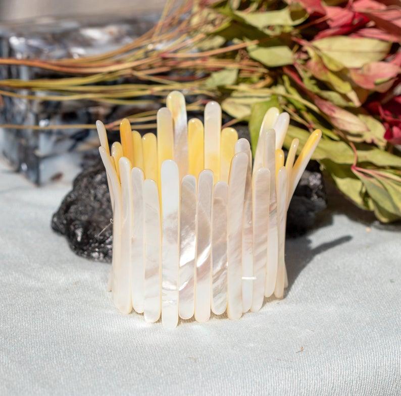 Iconic Cocktail-Armband vontini Jewels, Perlen, Perlen, Perlen, Perlen in Weiß, Perlen im Angebot 3