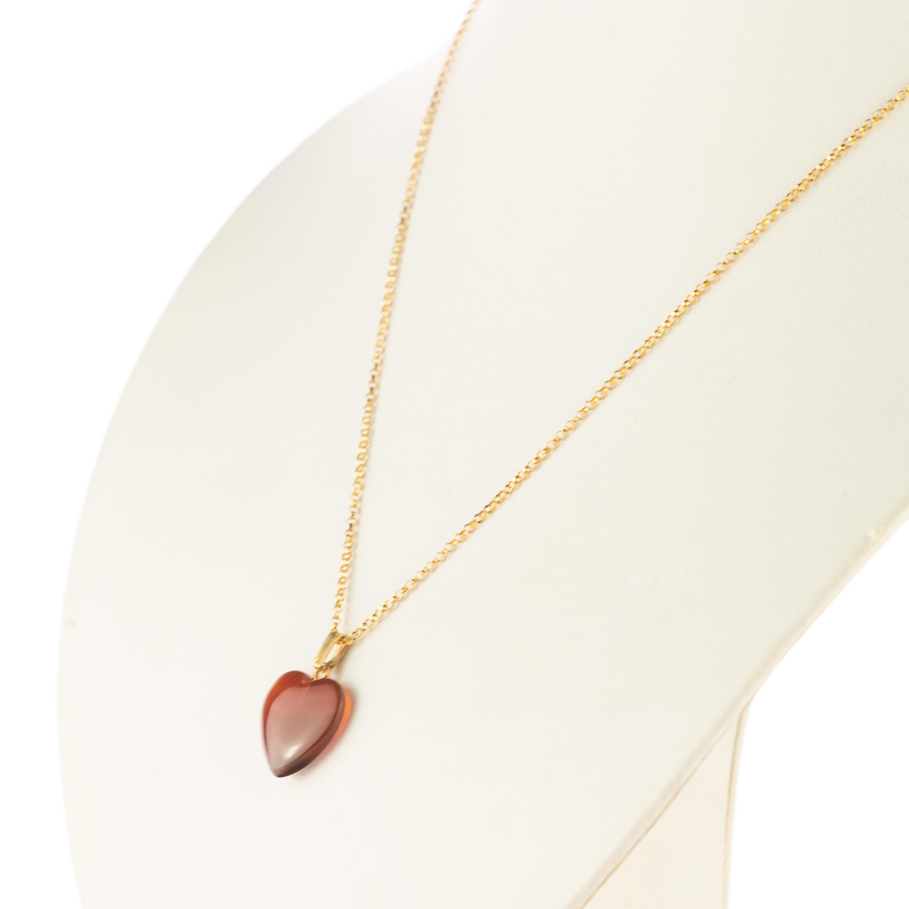 Romantic Intini Jewels Natural Carnelian Heart Pendant 18 Karat Gold Chain Love Necklace For Sale