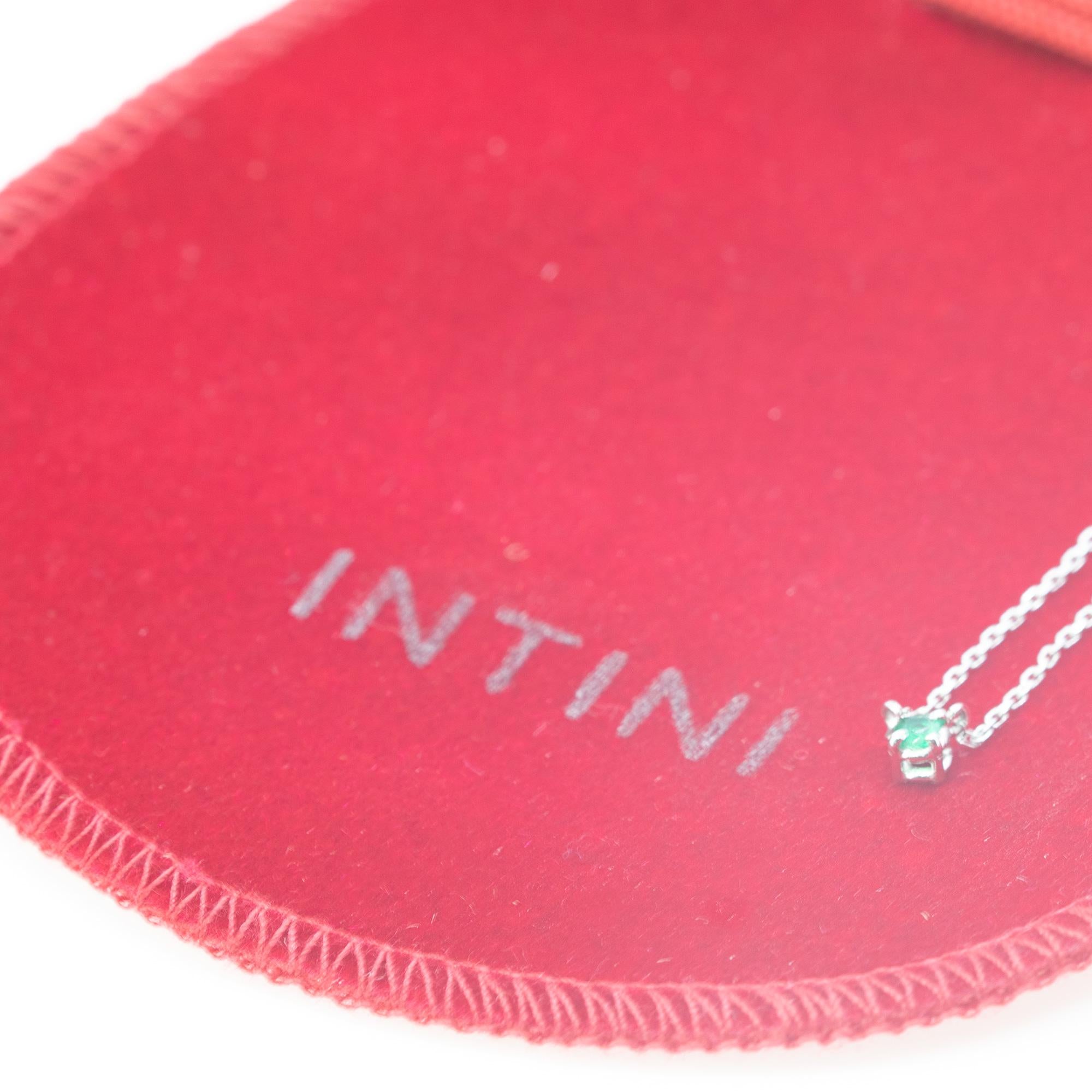 Intini Jewels Chic Cocktail-Halskette aus 18 Karat Weißgold mit natürlichem Smaragd von Intini im Angebot 1