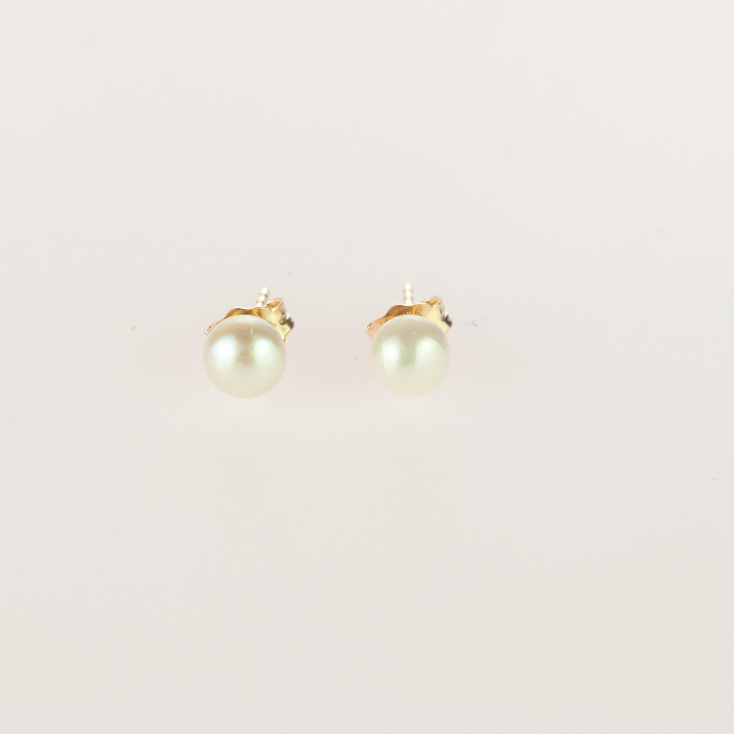 Round Cut Intini Jewels Freshwater Pearl 14 Karat Gold Filled Stud Deco Earrings For Sale