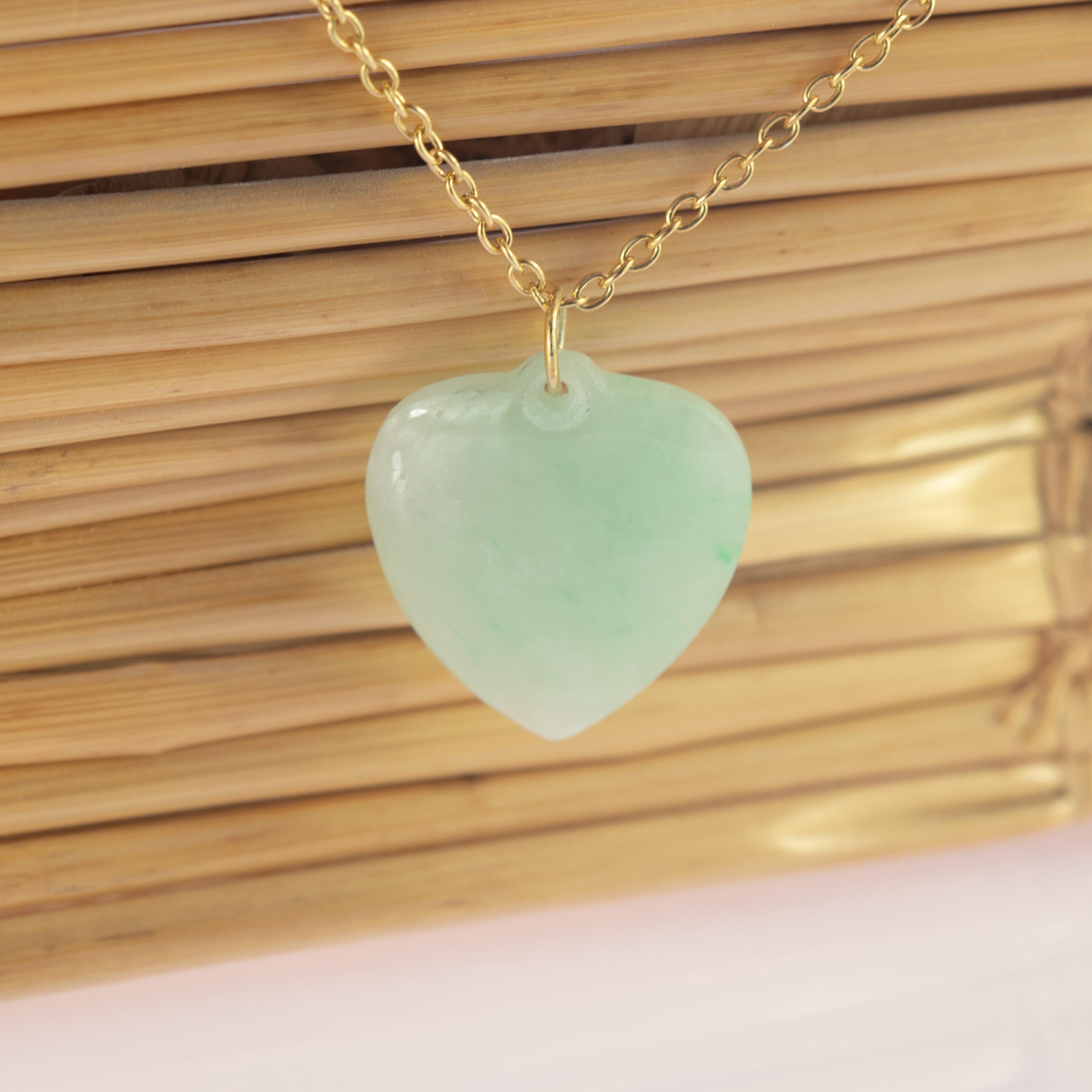Heart Cut Intini Jewels Natural Jade Green Heart 18 Karat Gold Pendant Chain Necklace For Sale