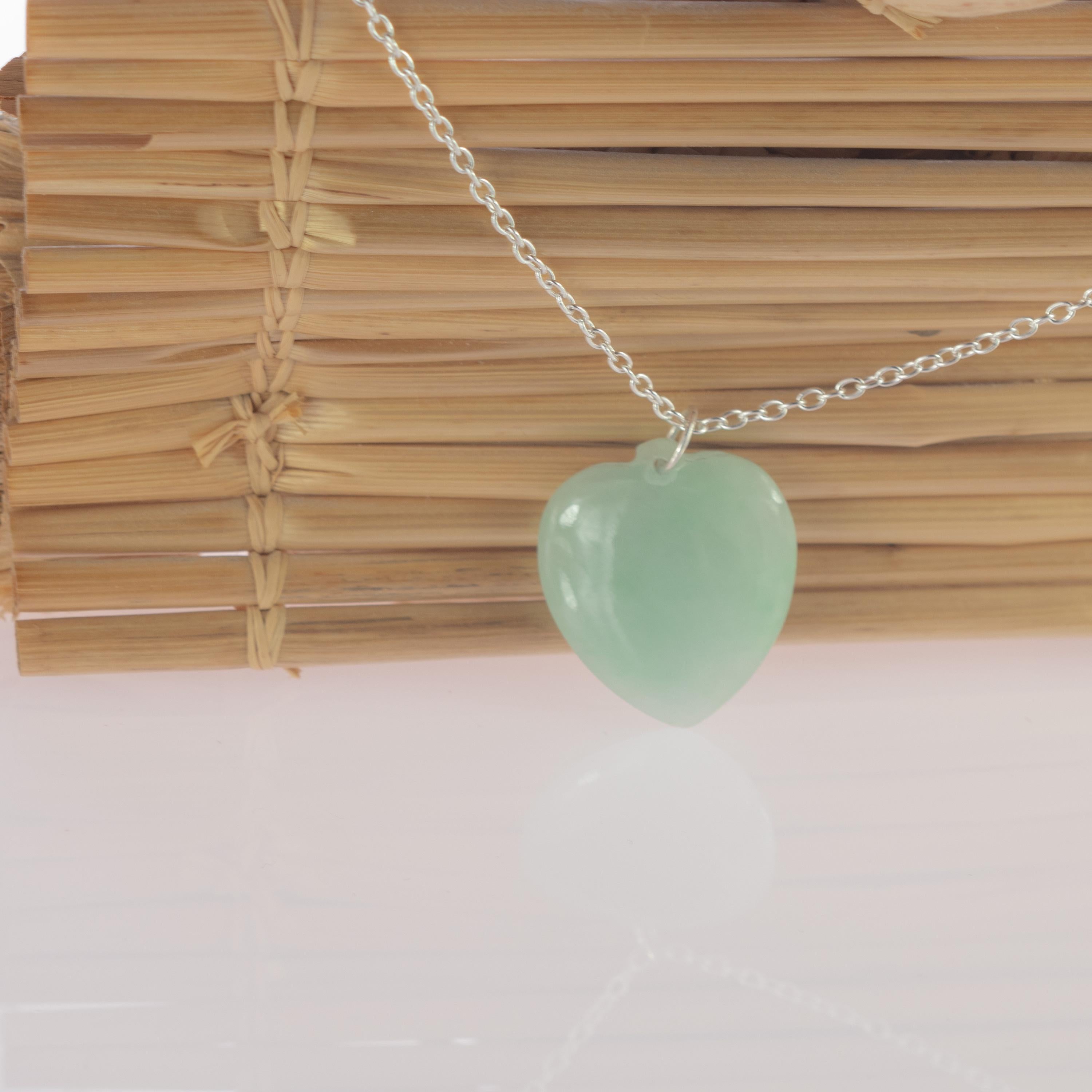 da uomo o donna Intini Jewels Collana con ciondolo a catena in argento Sterling con cuore verde di giada naturale in vendita