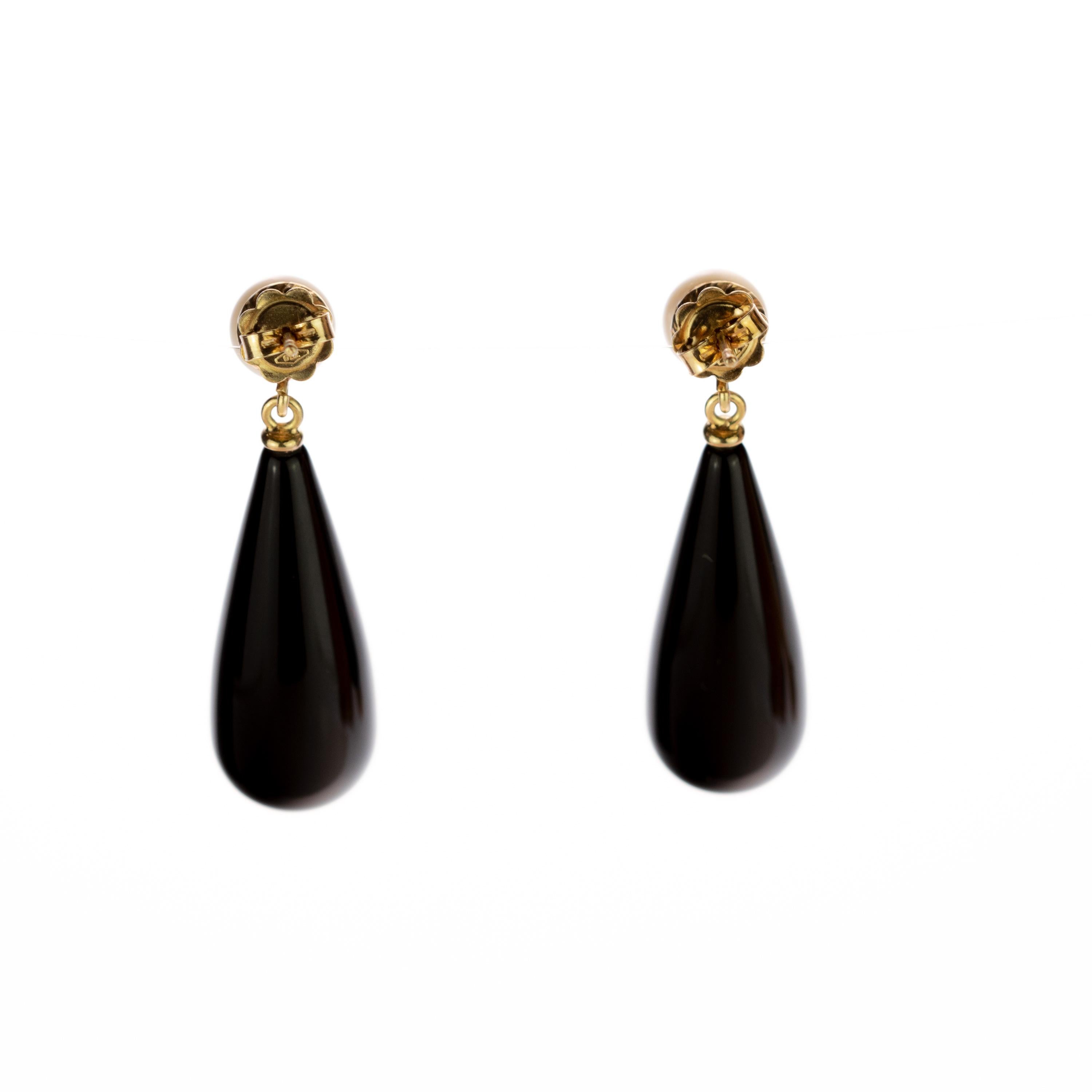 Mixed Cut Intini Jewels Natural Pearl Black Agate 18 Karat Gold Tear Drop Bold Earrings For Sale
