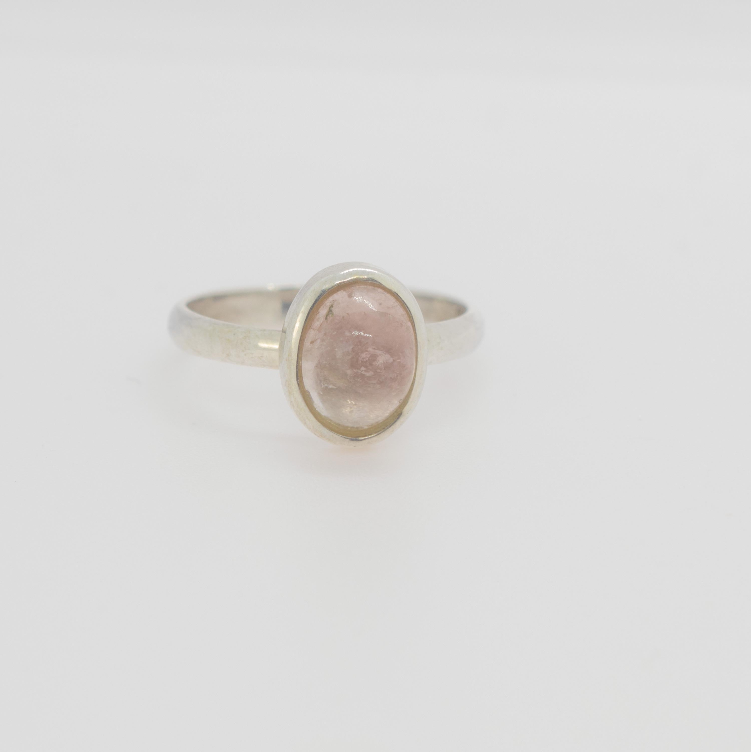 Oval Cut Intini Jewels Natural Pink Tourmaline Oval Cabochon Sterling Silver Chic Ring For Sale