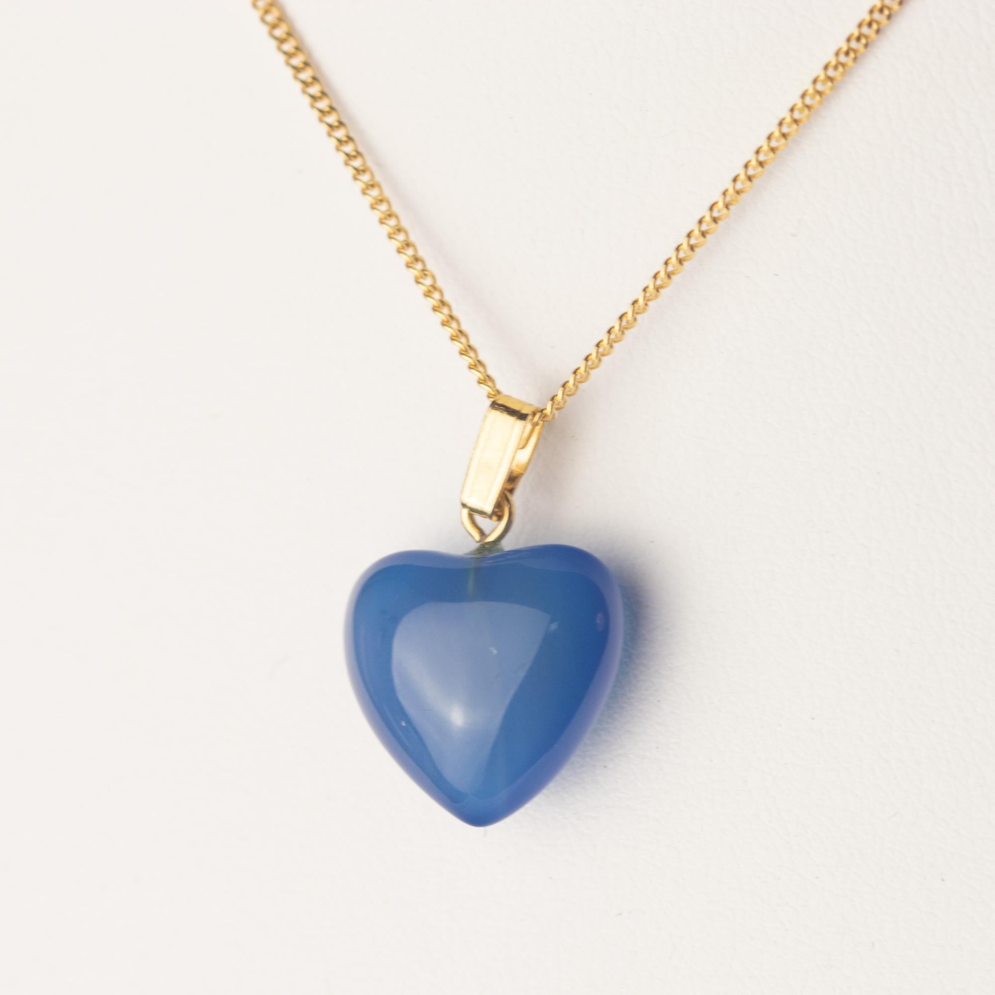 Women's Intini Jewels Natural Quartz Heart Pendant 9 Karat Gold Chain Love Necklace For Sale