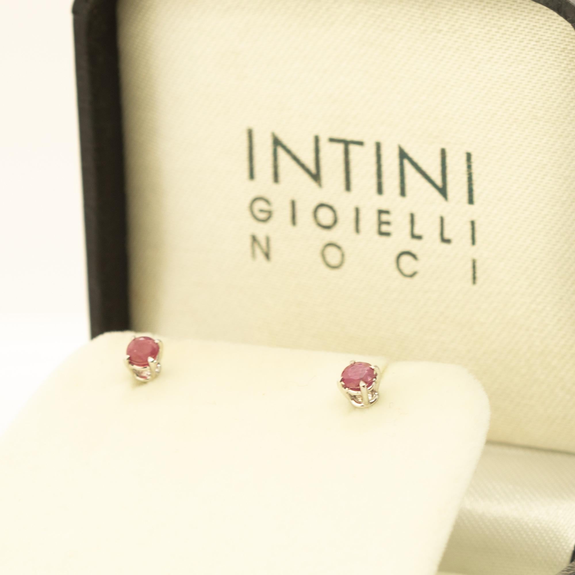 Donna Intini Jewels - Orecchini da cocktail con borchia in oro bianco 18 carati con rubino naturale in vendita