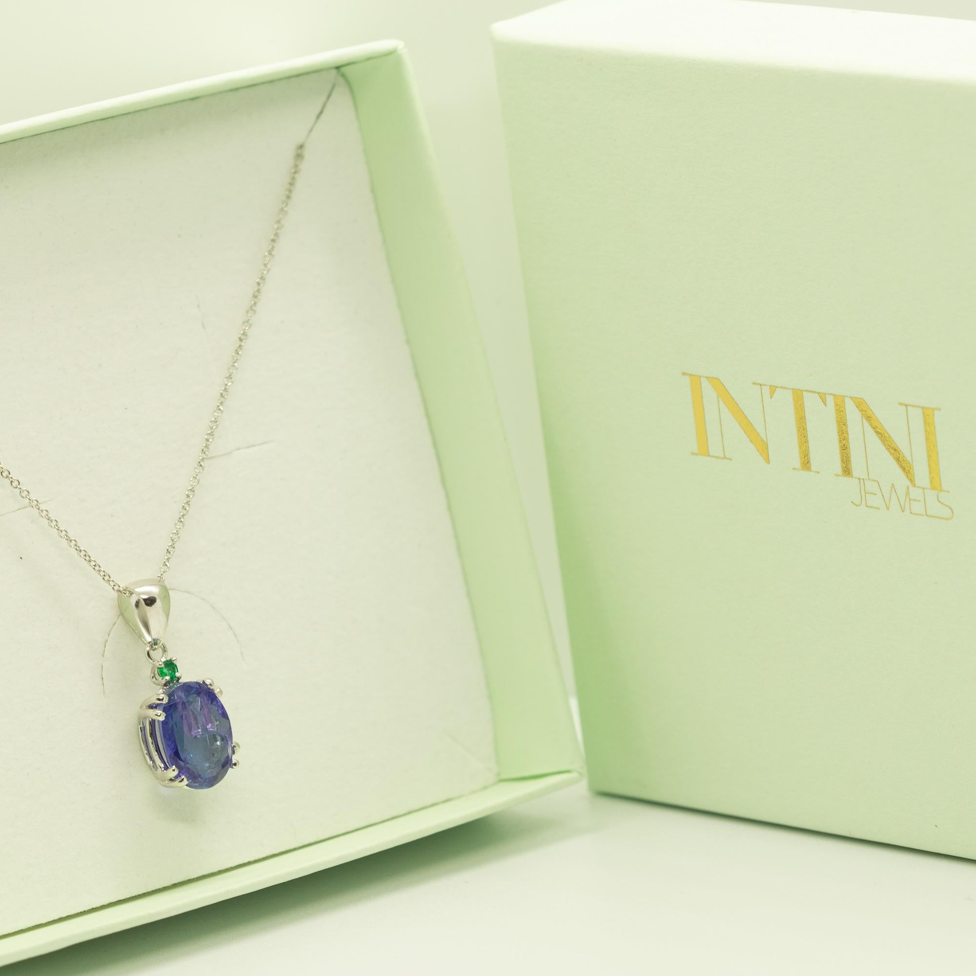 Intini Jewels Natural Tanzanite Emerald 18k White Gold Pendant Cocktail Necklace For Sale 2