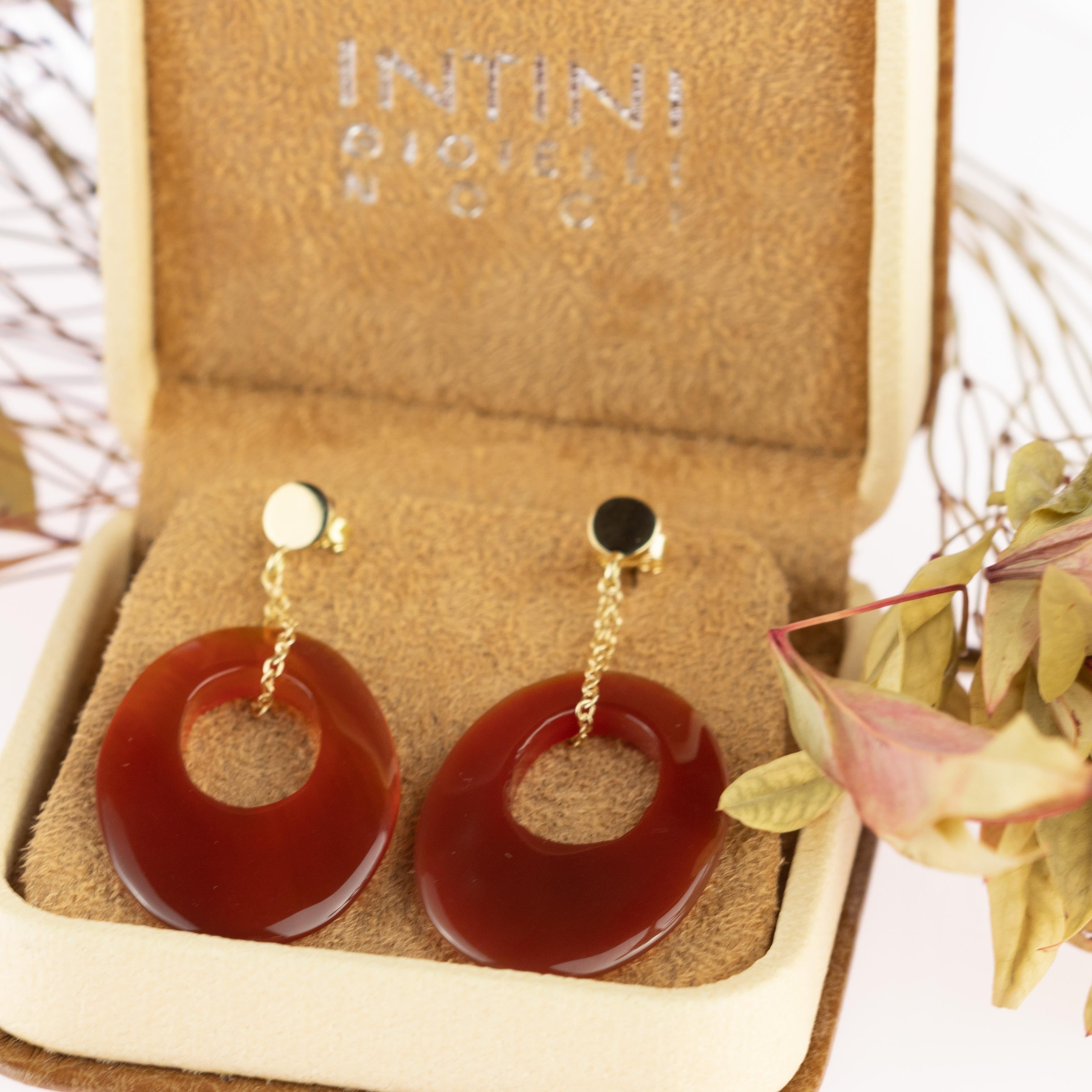 tini Jewels Oval Karneol Nussbaum 18 Karat Gelbgold Tropfenohrringe mit Anhängern Damen im Angebot