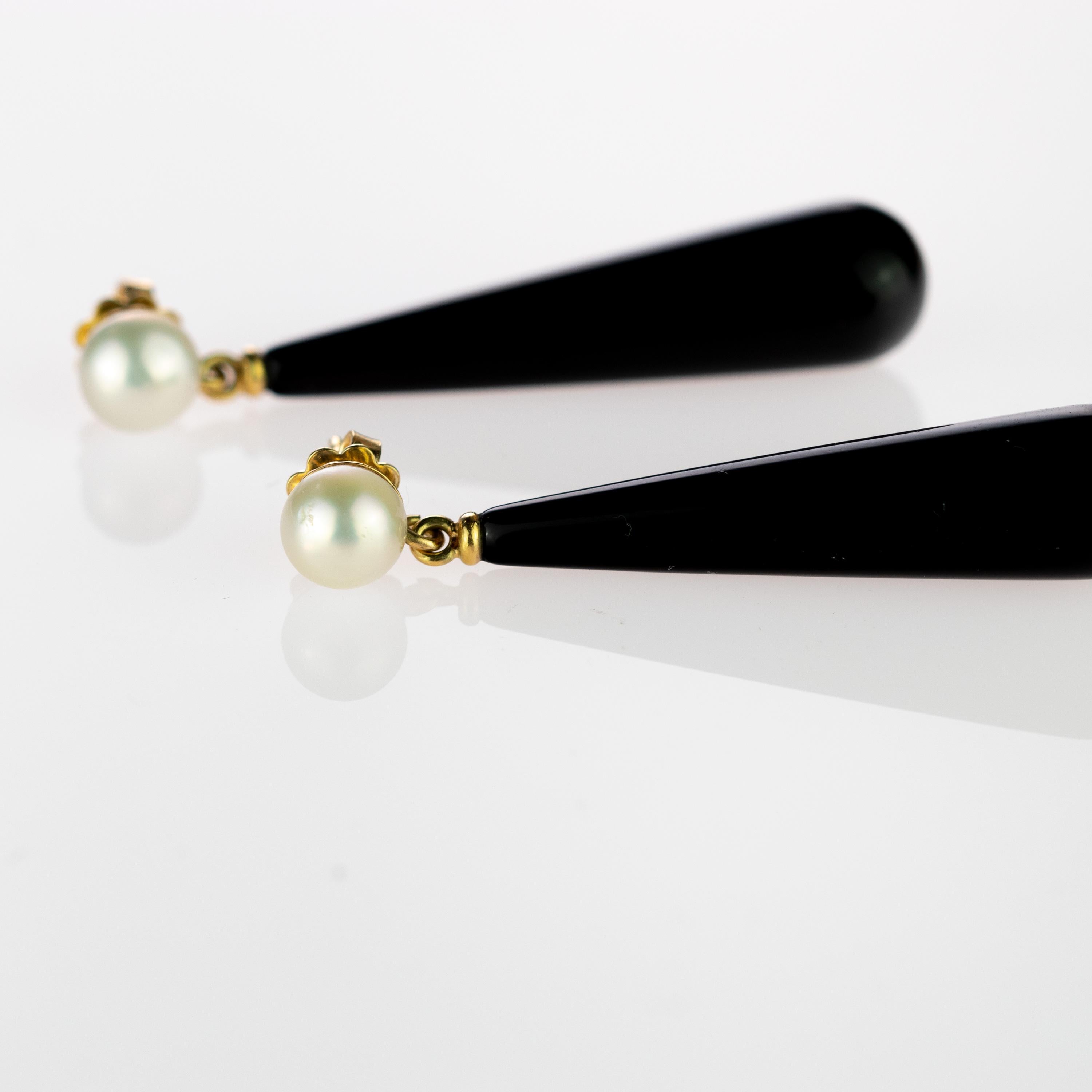 Women's Intini Jewels Pearl Black Agate 18 Karat Gold Bold Tear Drop Dangle Earrings For Sale