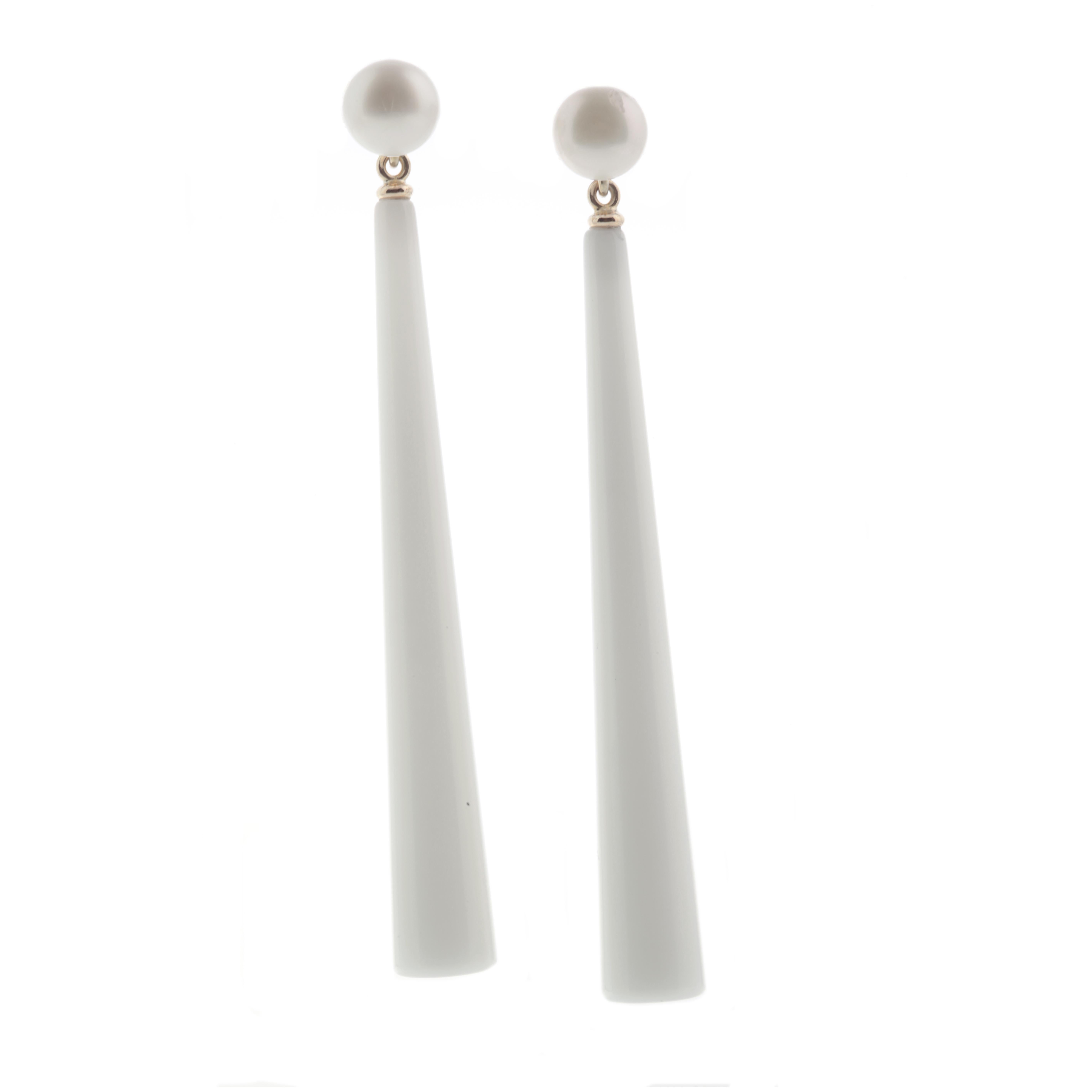 Intini Jewels Pearl White Agate Natural Drops 18 Karat Gold Cocktail Earrings For Sale 1