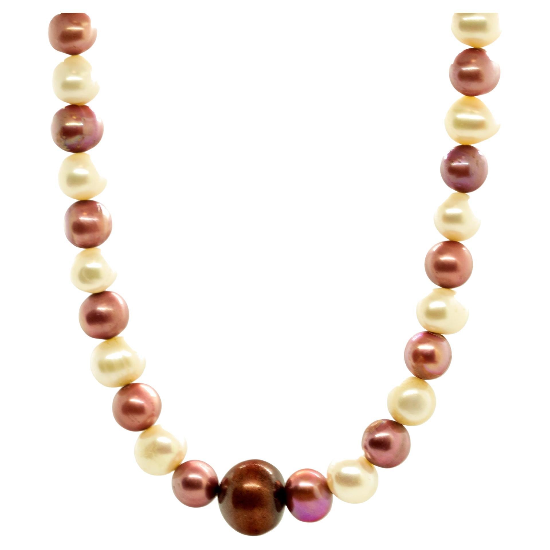 Intini Jewels Pearls 18 Karat Gold Closure Gold Boho Chic Deco Pearl Necklace For Sale