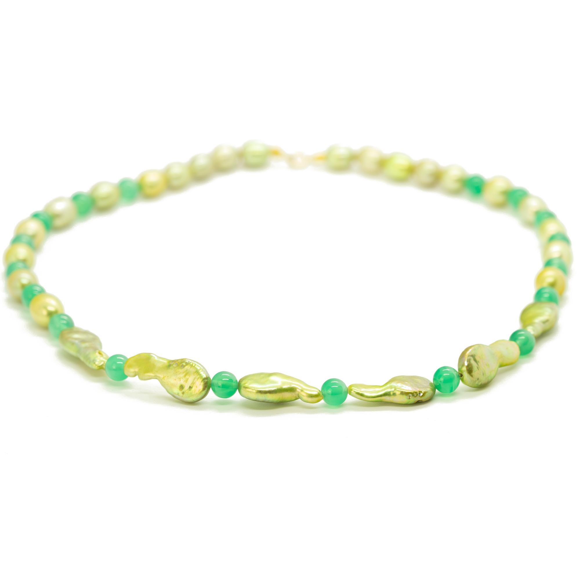 Art Nouveau Intini Jewels Perle e quarzo verde 18 carati Chiusura in oro Collana Boho Chic in oro in vendita