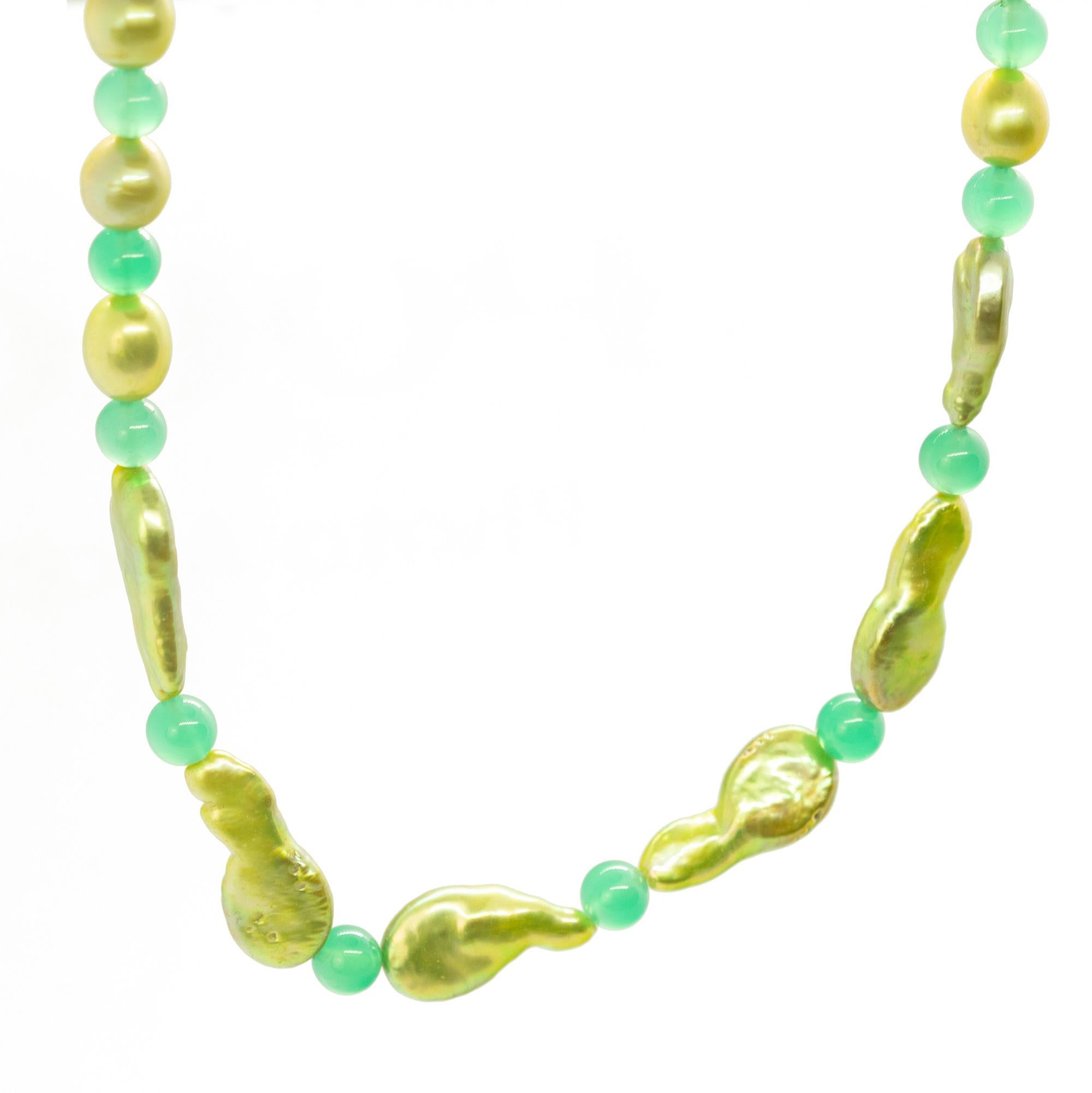 Intini Jewels Perle e quarzo verde 18 carati Chiusura in oro Collana Boho Chic in oro in vendita 1