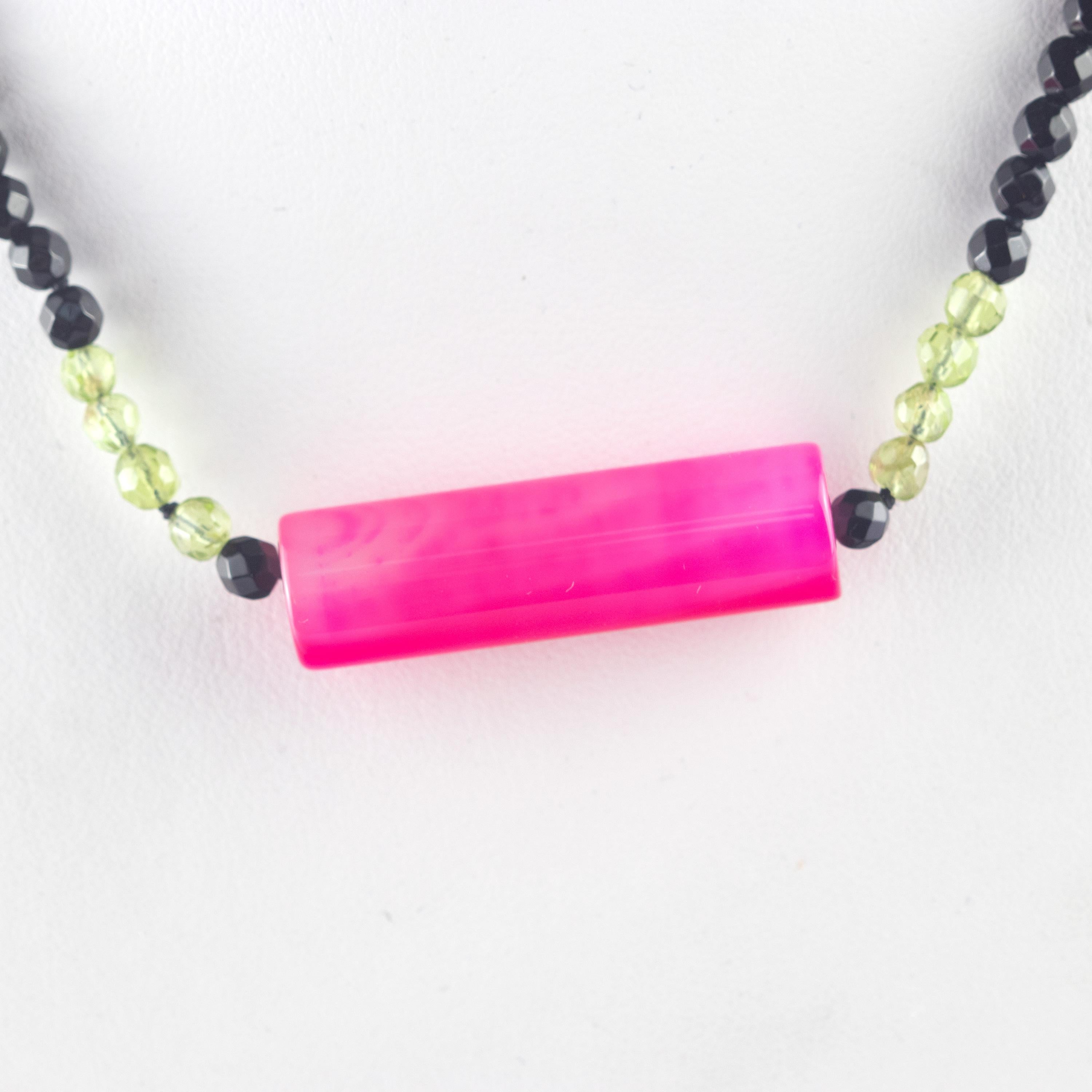 Moderne Intini Jewels Collier cocktail chic à chaîne en or jaune 18 carats avec péridots et agate en vente