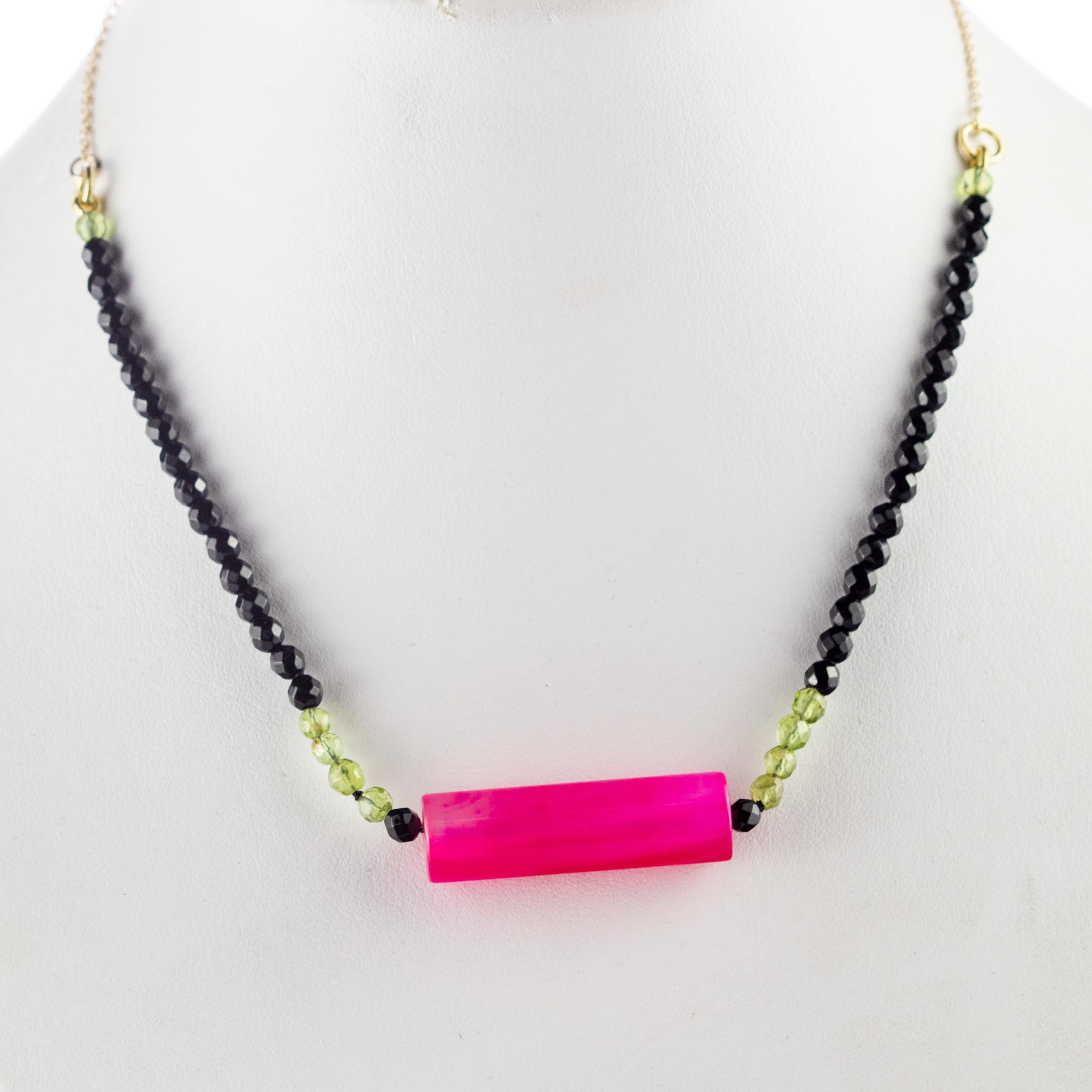 Intini Jewels Collier cocktail chic à chaîne en or jaune 18 carats avec péridots et agate Neuf - En vente à Milano, IT