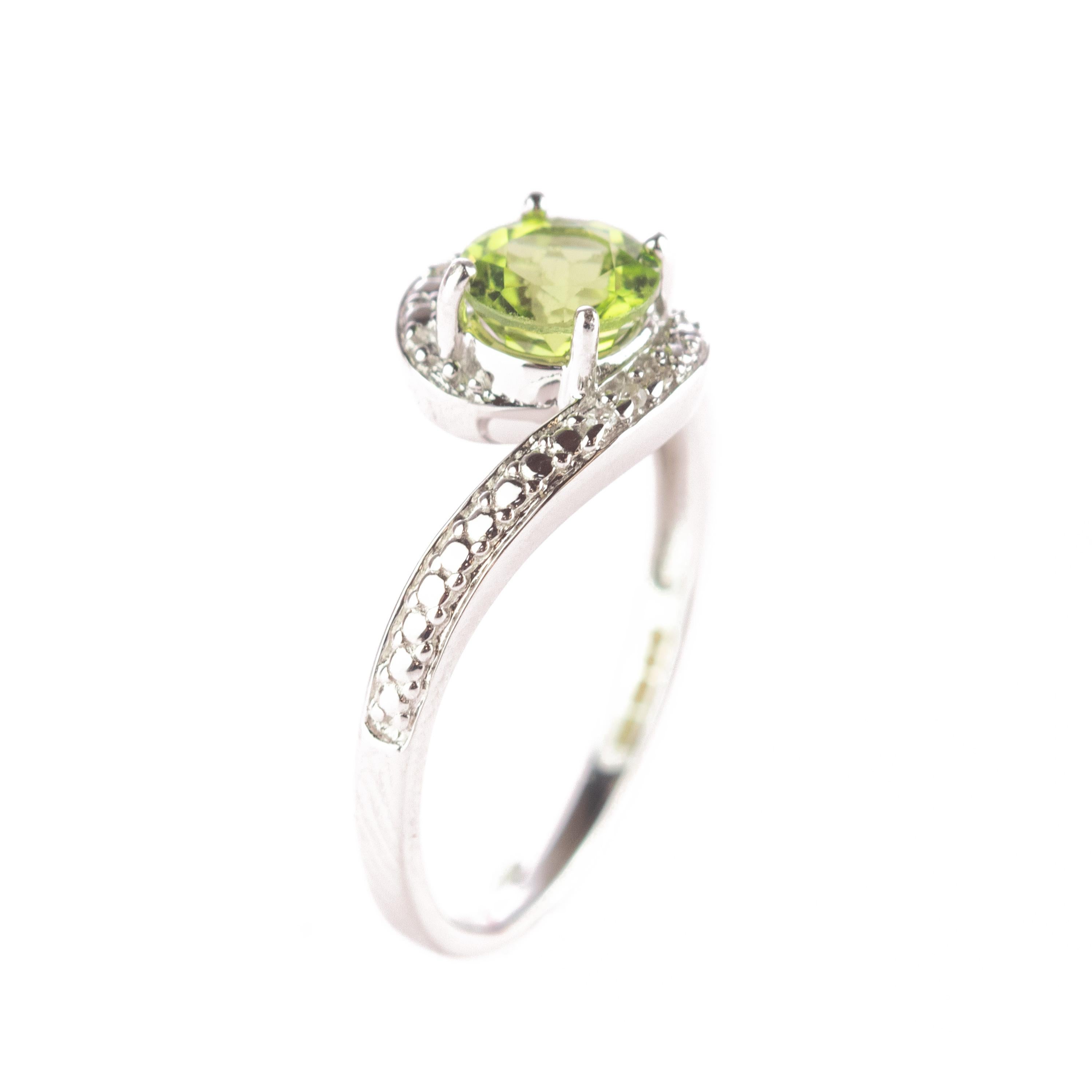 Intini Jewels Peridot Diamond 9 Karat Gold Vintage Contrarie Cocktail Italy Ring In New Condition For Sale In Milano, IT