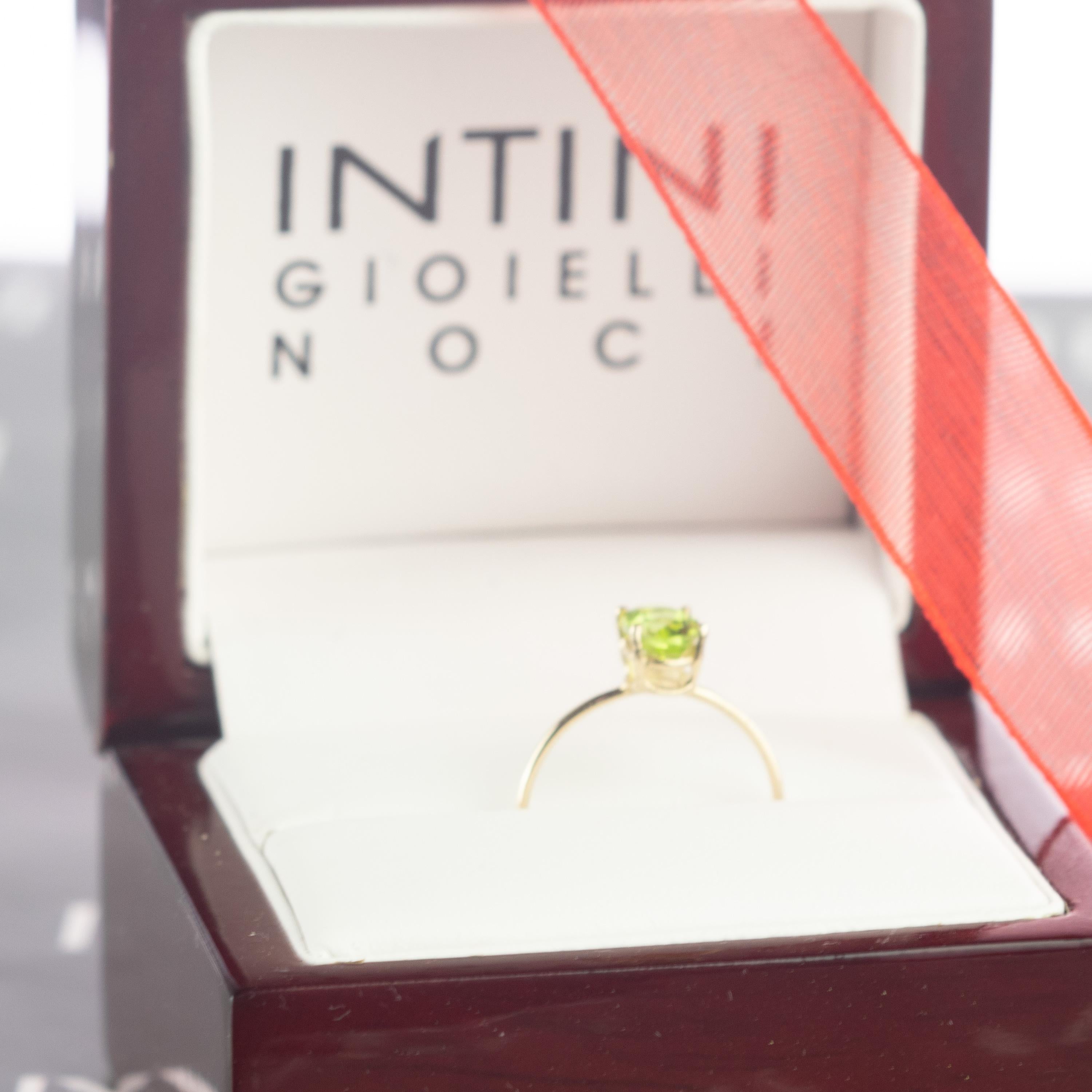 Oval Cut Intini Jewels Peridot Green 14 Karat Yellow Gold Cocktail  Hope Handmade Ring For Sale