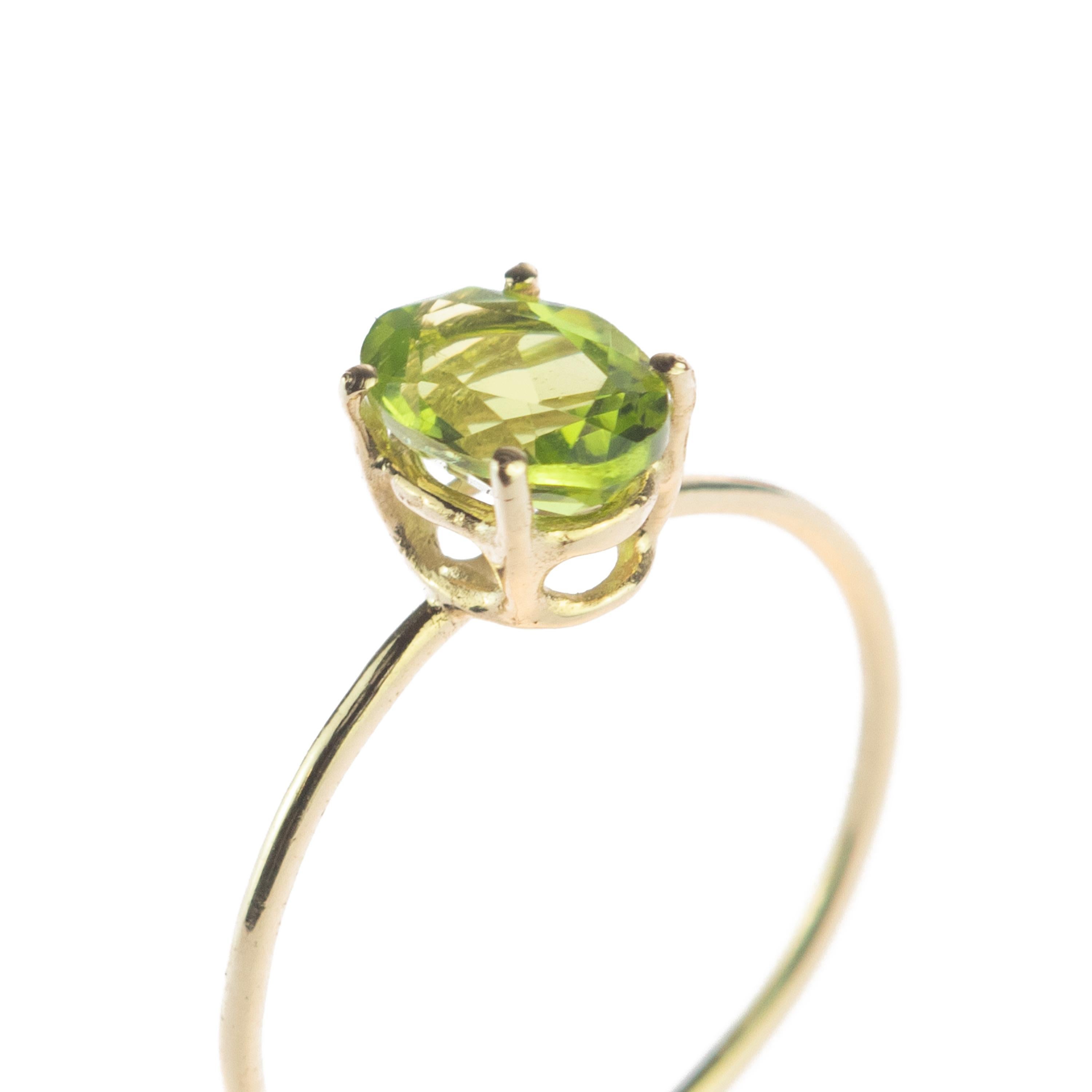 Women's Intini Jewels Peridot Green 14 Karat Yellow Gold Cocktail  Hope Handmade Ring For Sale