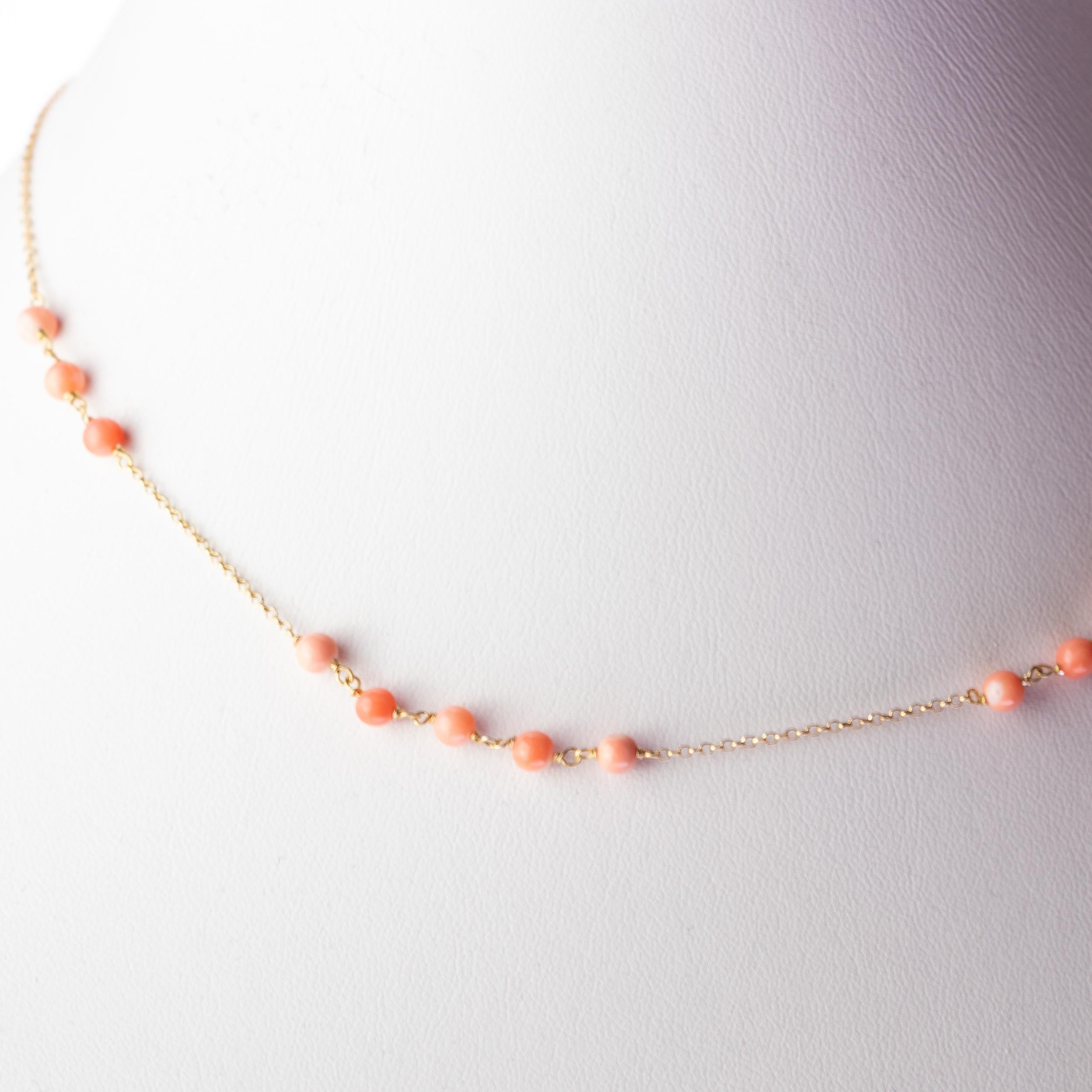 Intini Jewels Pink Coral Spheres Golden Plate Minimalist Chain Cocktail Necklace For Sale 2