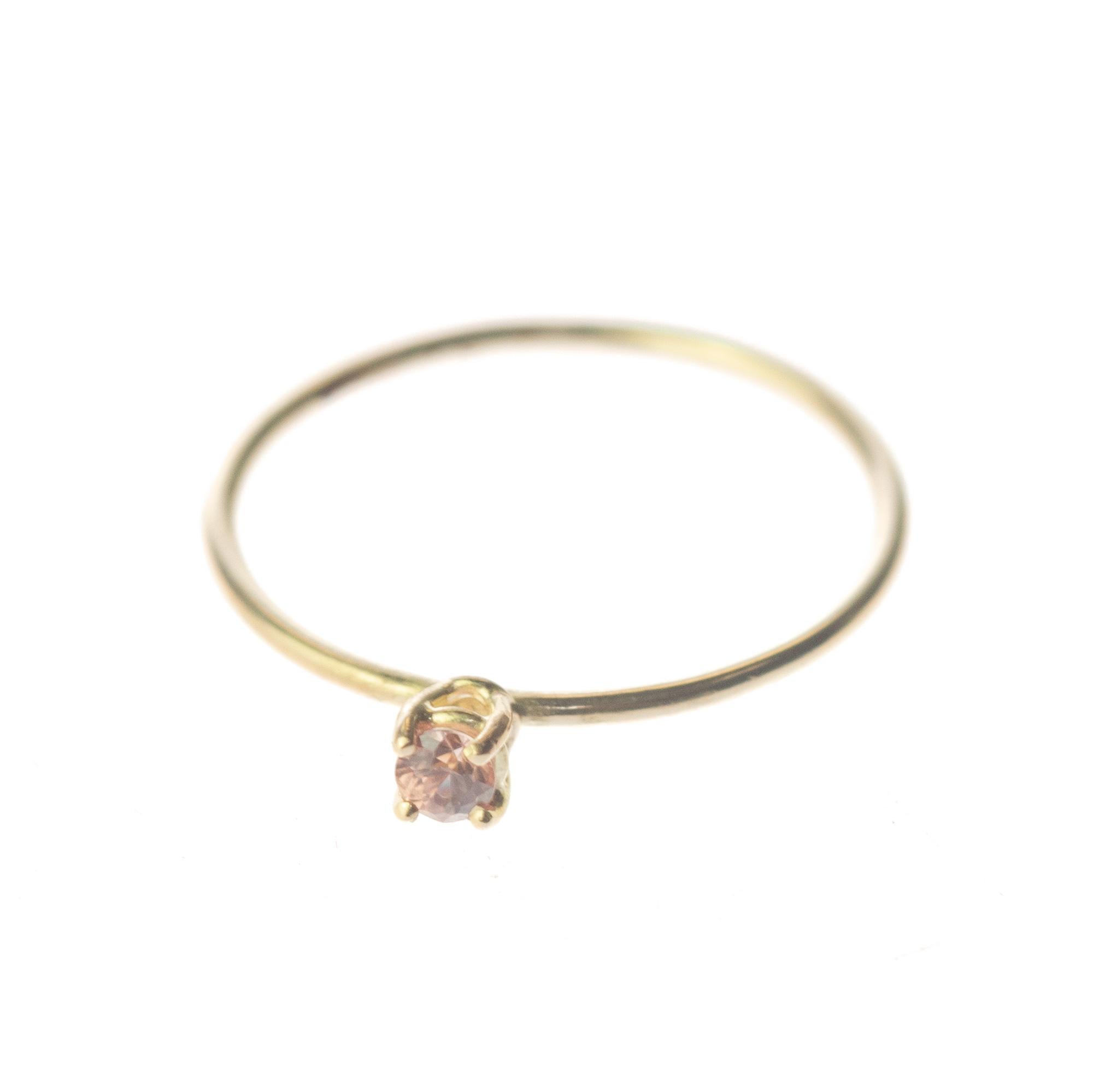 Brilliant Cut Intini Jewels Pink Sapphire 18 Karat Gold Band Handmade Modern Chic Ring For Sale