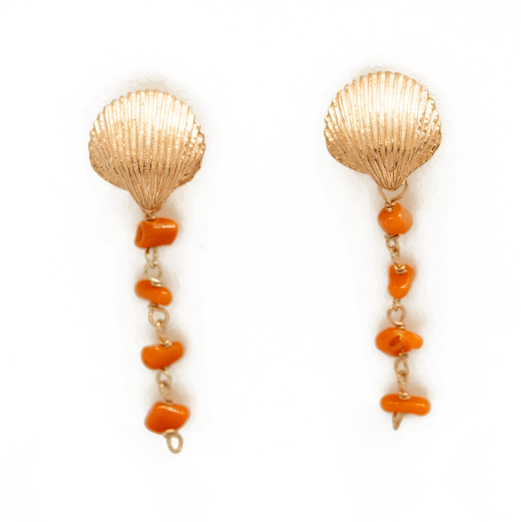 Intini Jewels Pendientes de verano en forma de concha de plata rosa Coral rojo Boho Chic en Nuevo estado para la venta en Milano, IT