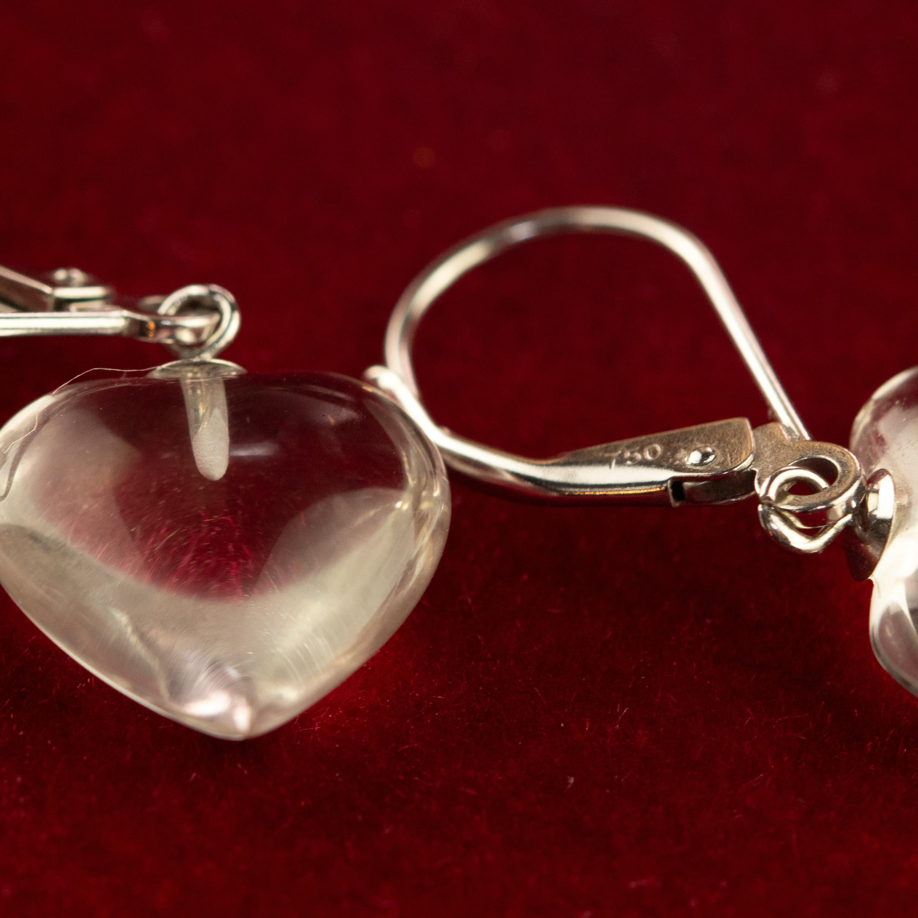 Romantique Intini Jewels Boucles d'oreilles à levier style Boho en or 18 carats avec cœur en cristal de roche et pendentifs en forme de cœur en vente