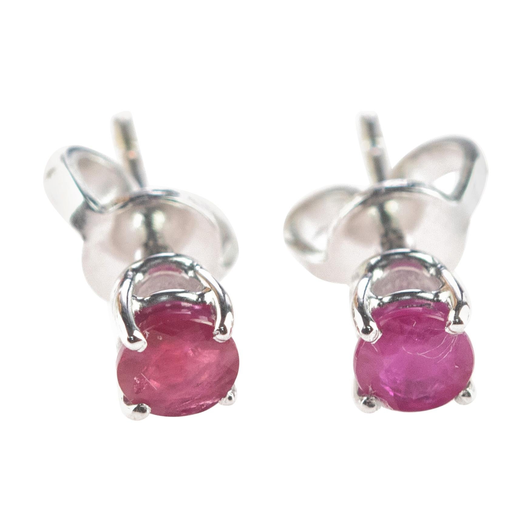 Intini Jewels Clous d
oreilles cocktail en or blanc 18 carats et rubis, faits à la main