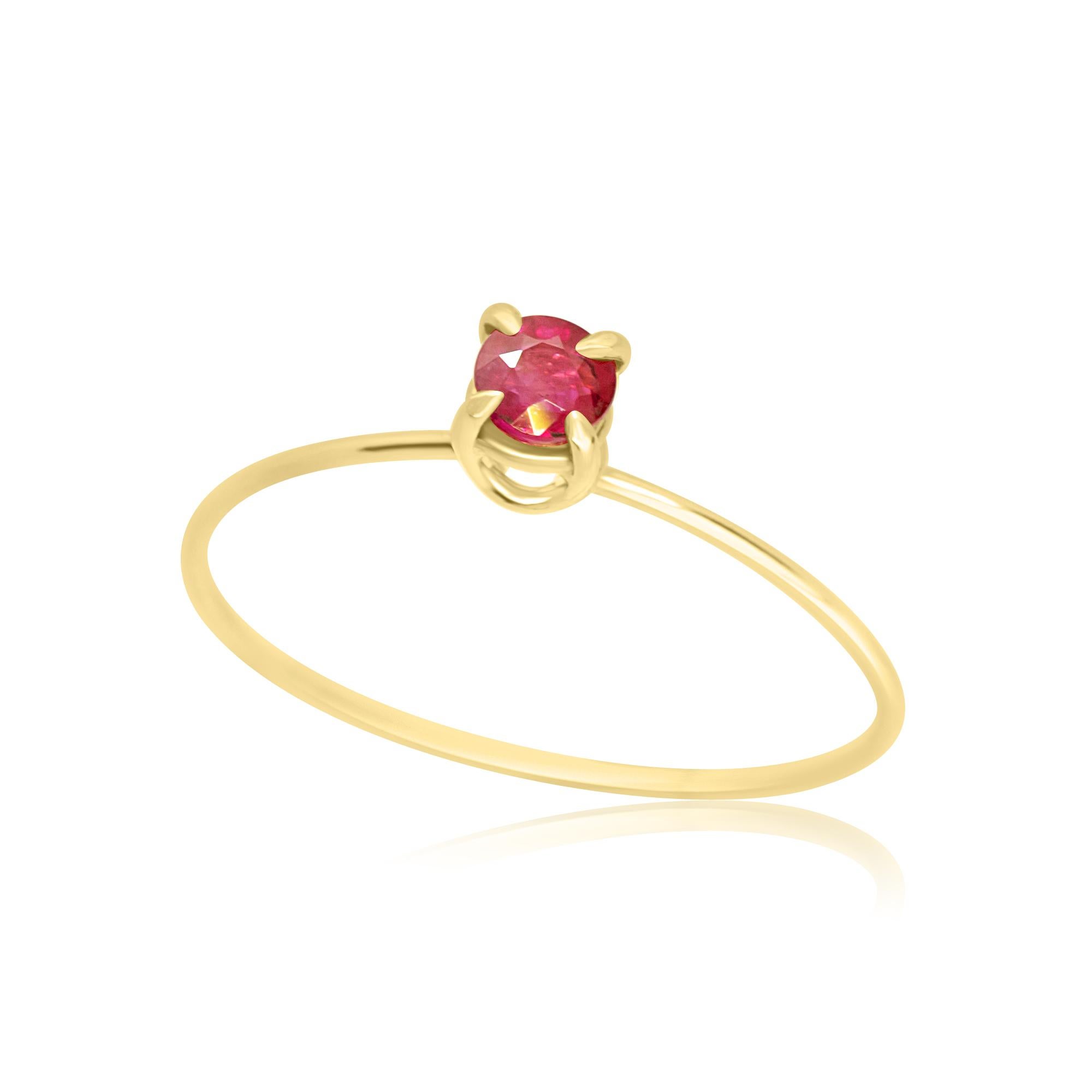 Stunning and magnificent ruby ring with 9 karat yellow gold. This epic jewellery piece is an outstanding display of quality and Italian handmade royal craftsmanship. Create a fashionable look full of light and desire. This handmade ring will