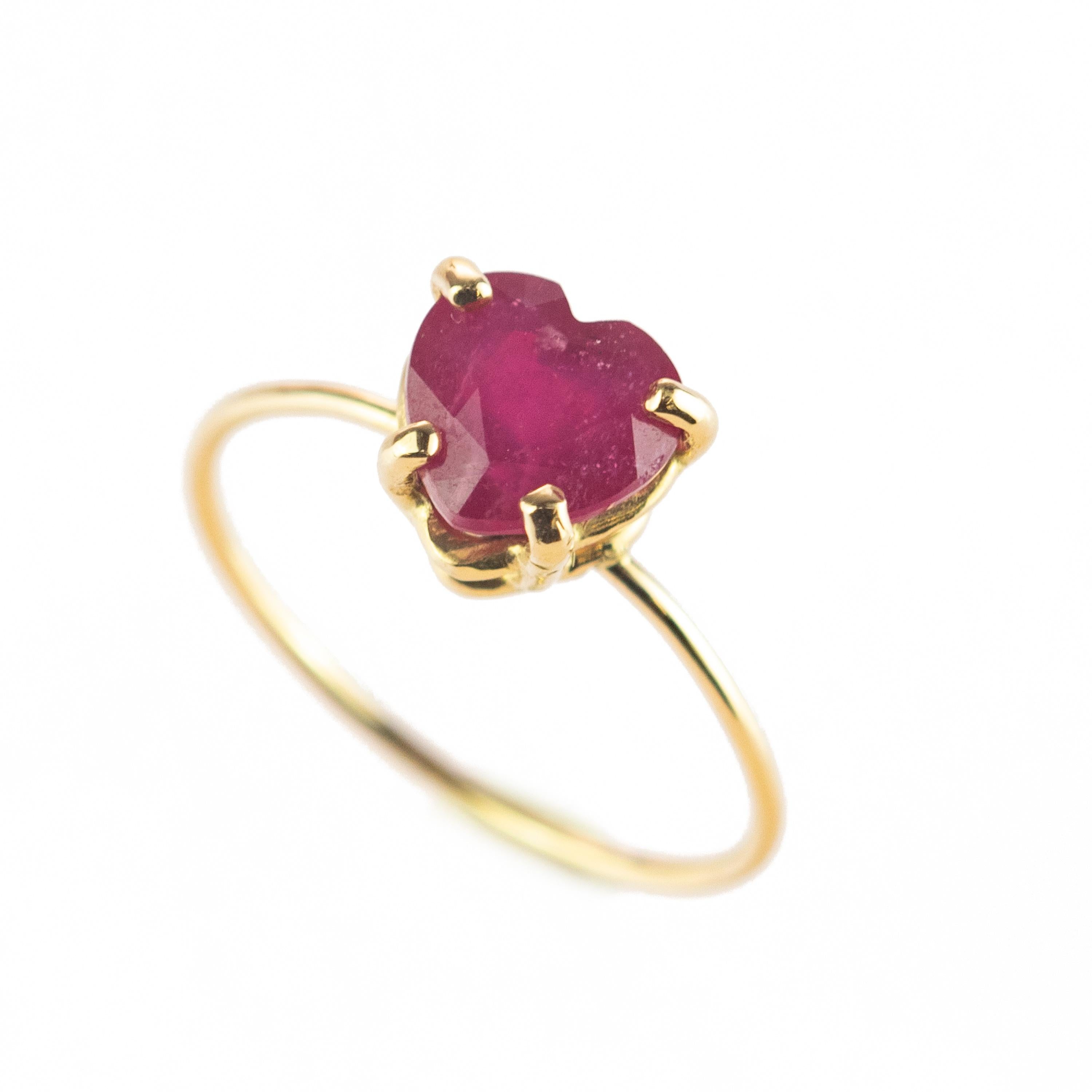 Intini Jewels Ruby Heart 18 Karat Yellow Gold Valentine's Romantic Love Ring In New Condition For Sale In Milano, IT