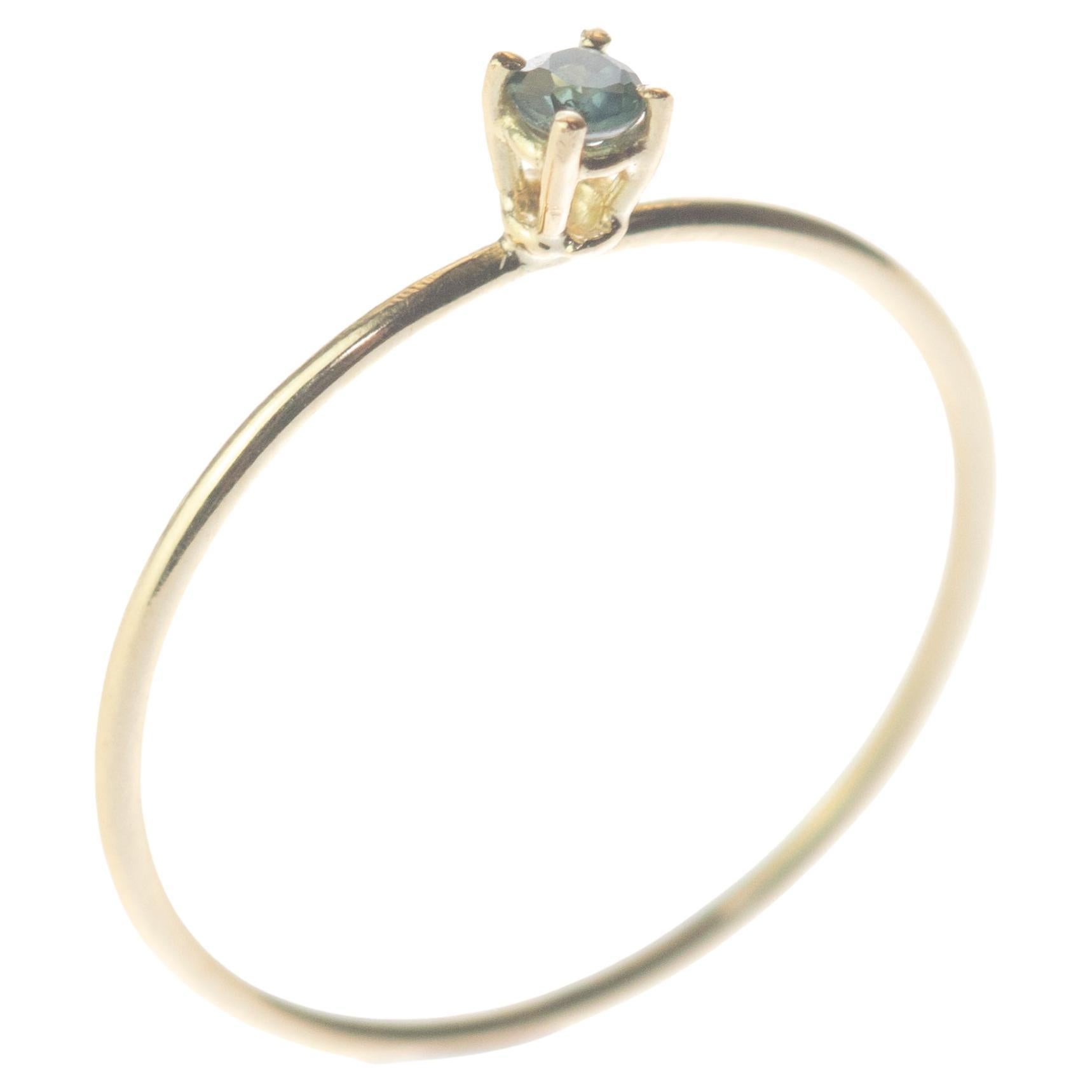 Intini Jewels Sapphire Blue 9 Karat Gold Band Handmade Modern Chic Ring For Sale